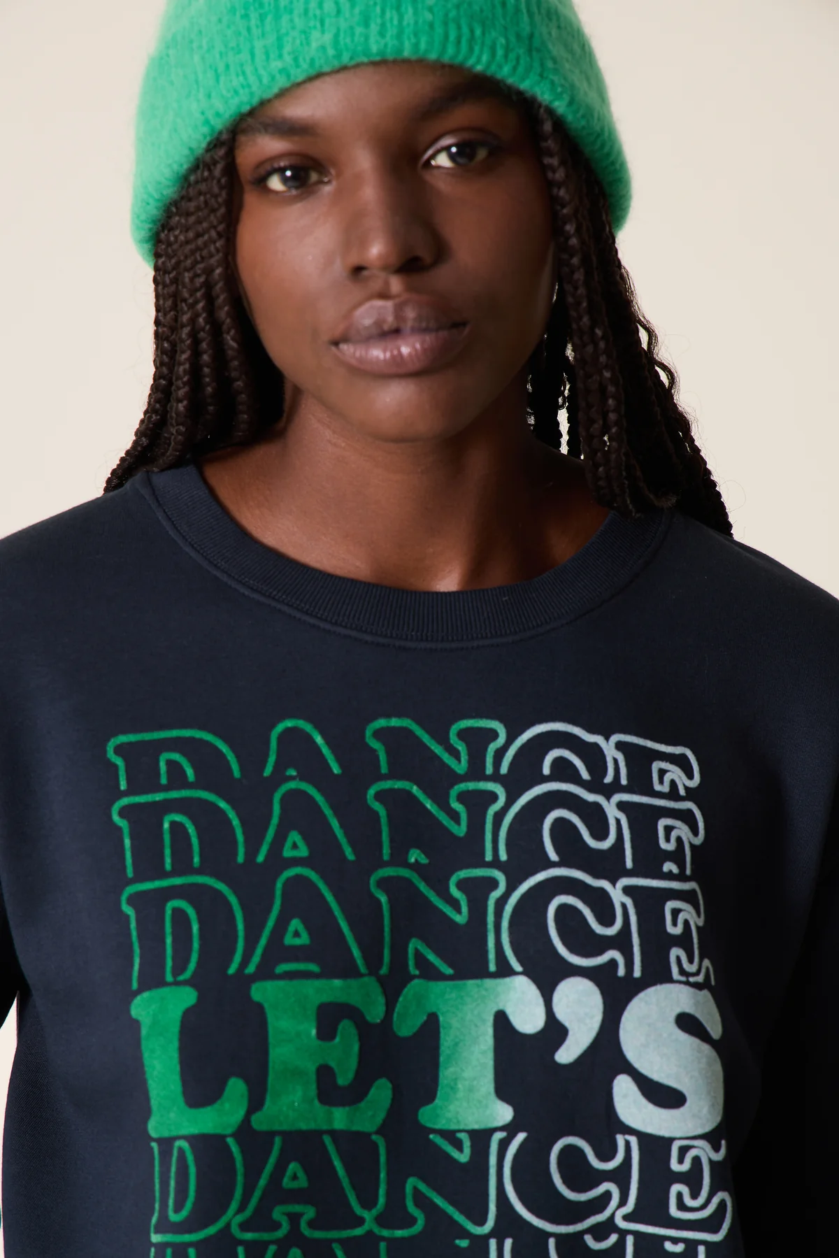 Sudadera DANCE negro.