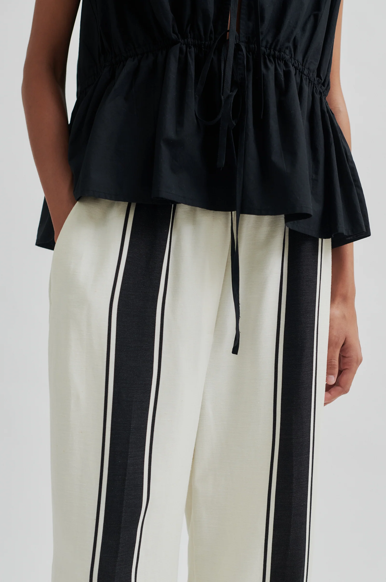 Pantalón LIE.