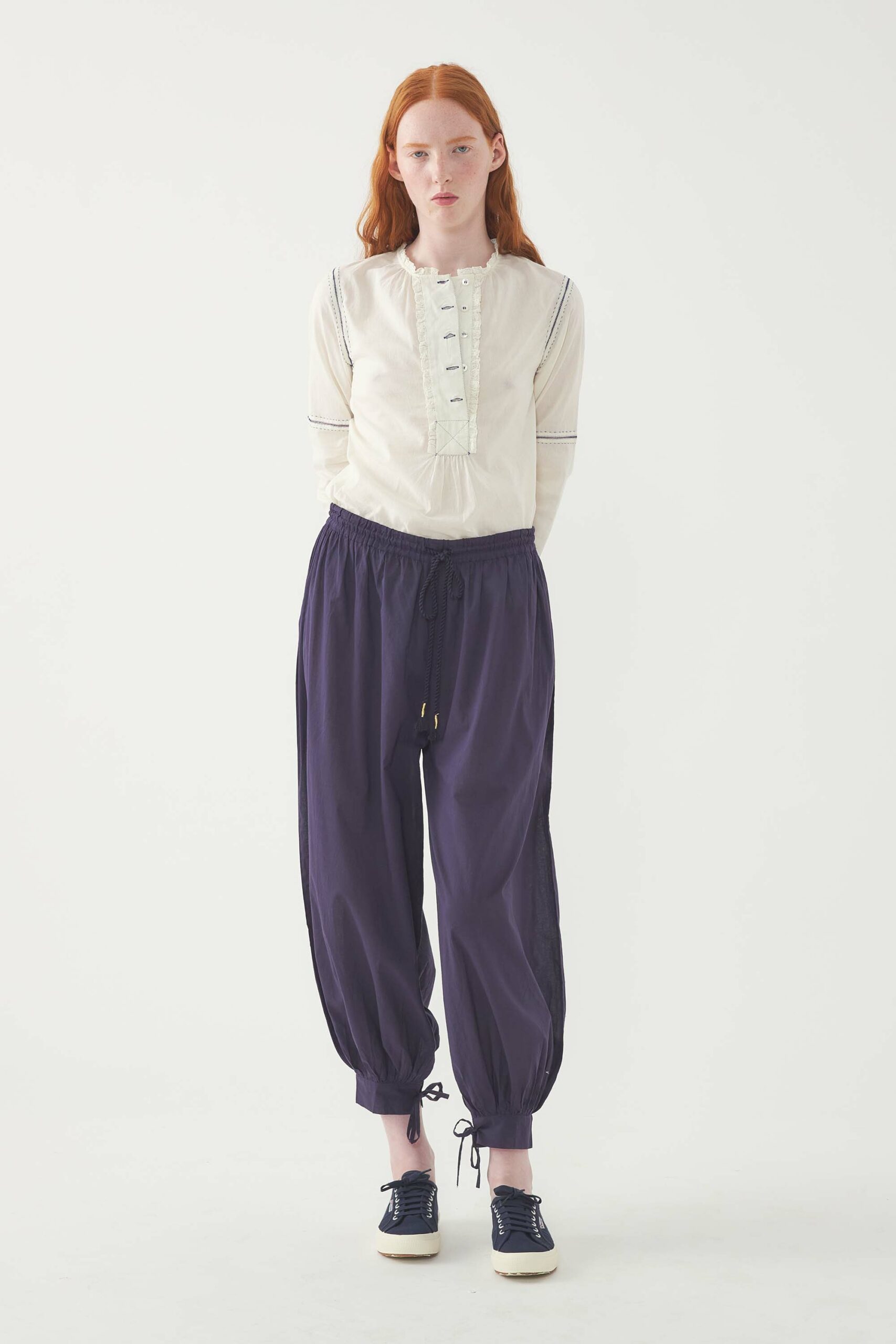 Pantalón MIRABEL marino.