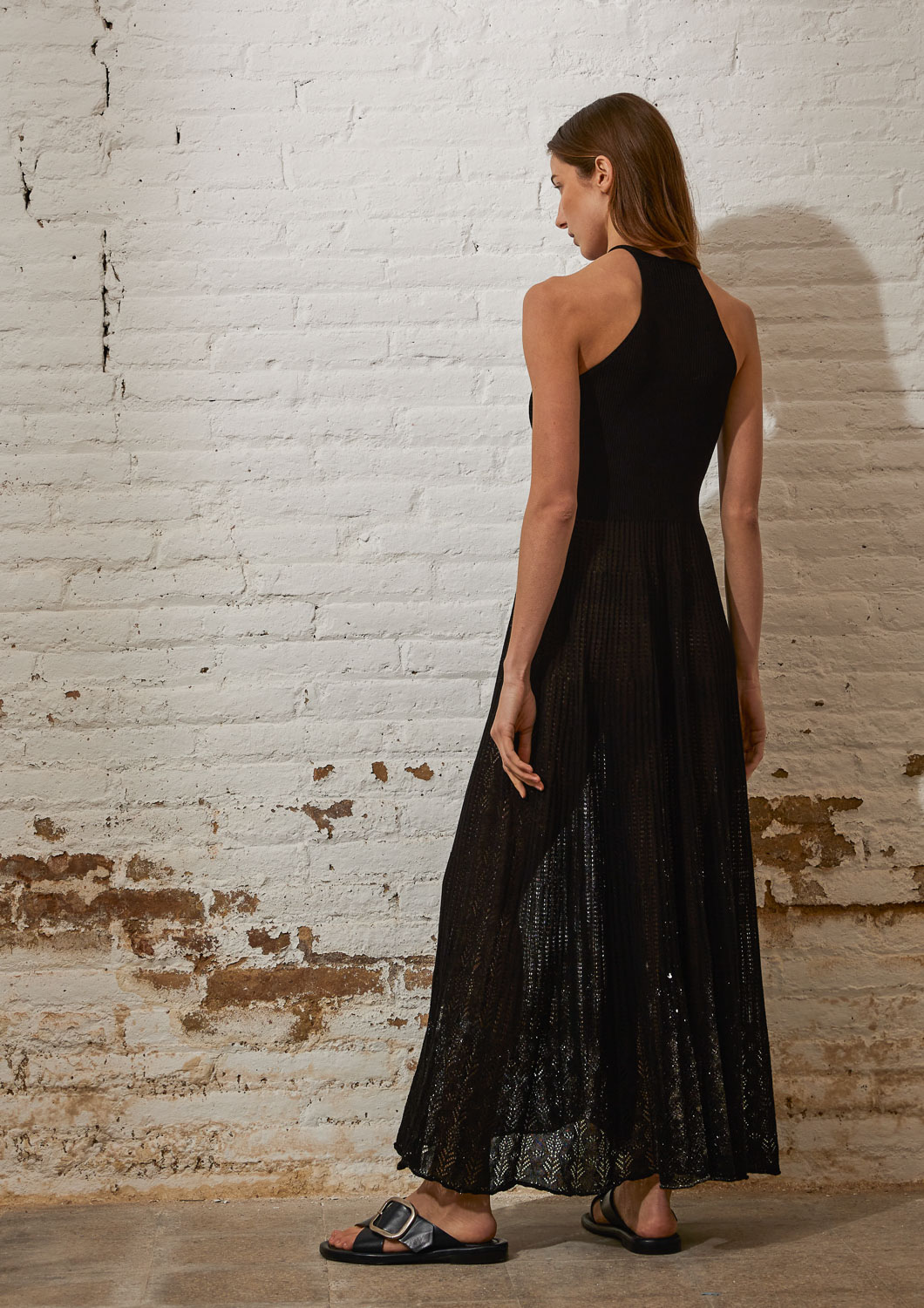 Vestido halter midi.