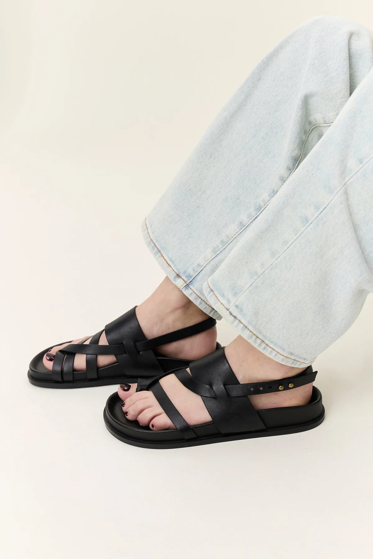 Sandalias CAPEL.