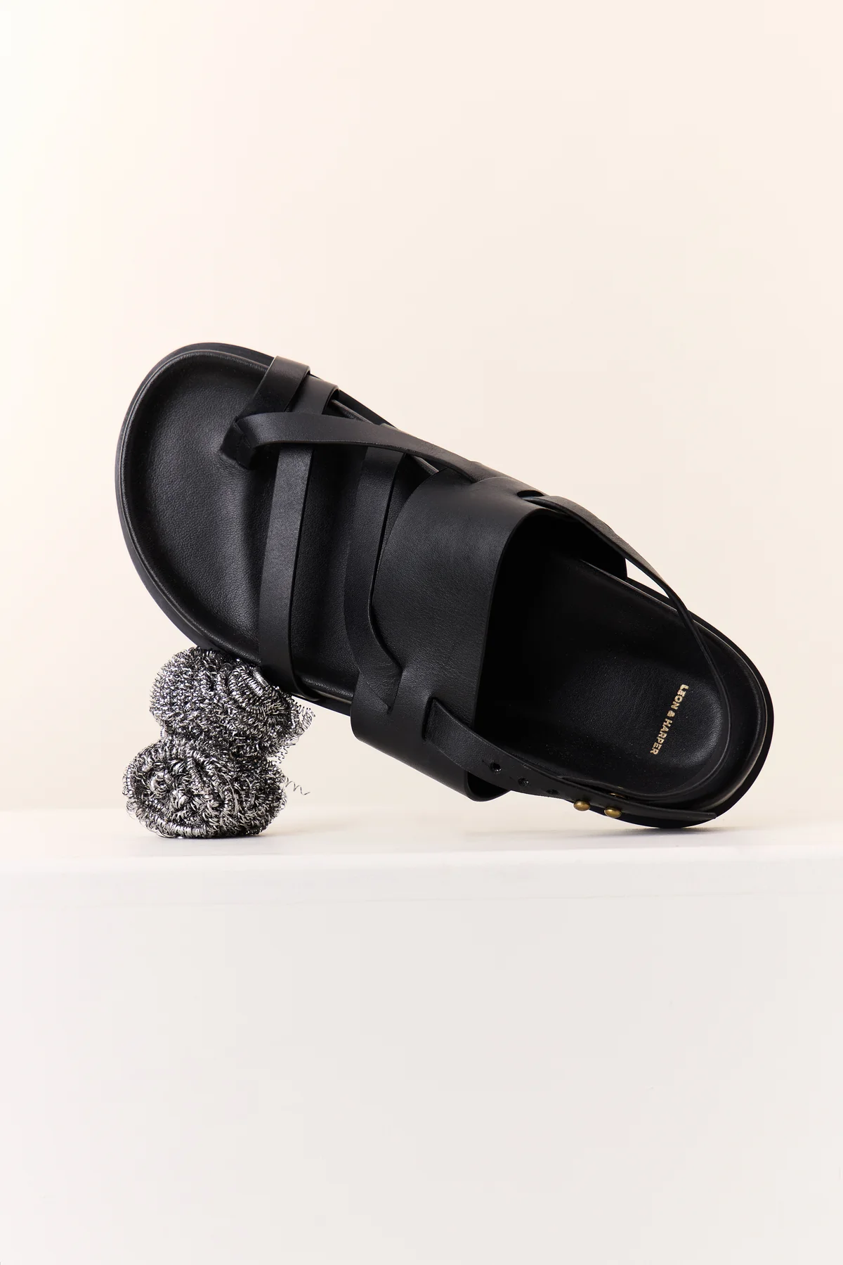 Sandalias CAPEL.