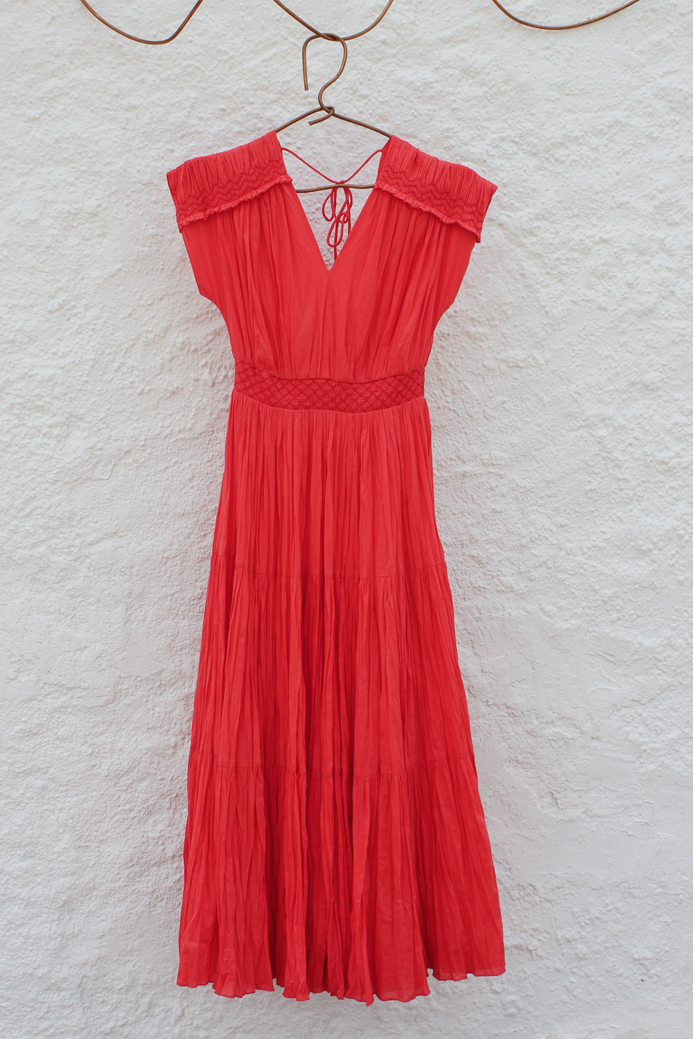 Vestido largo efecto arrugado.