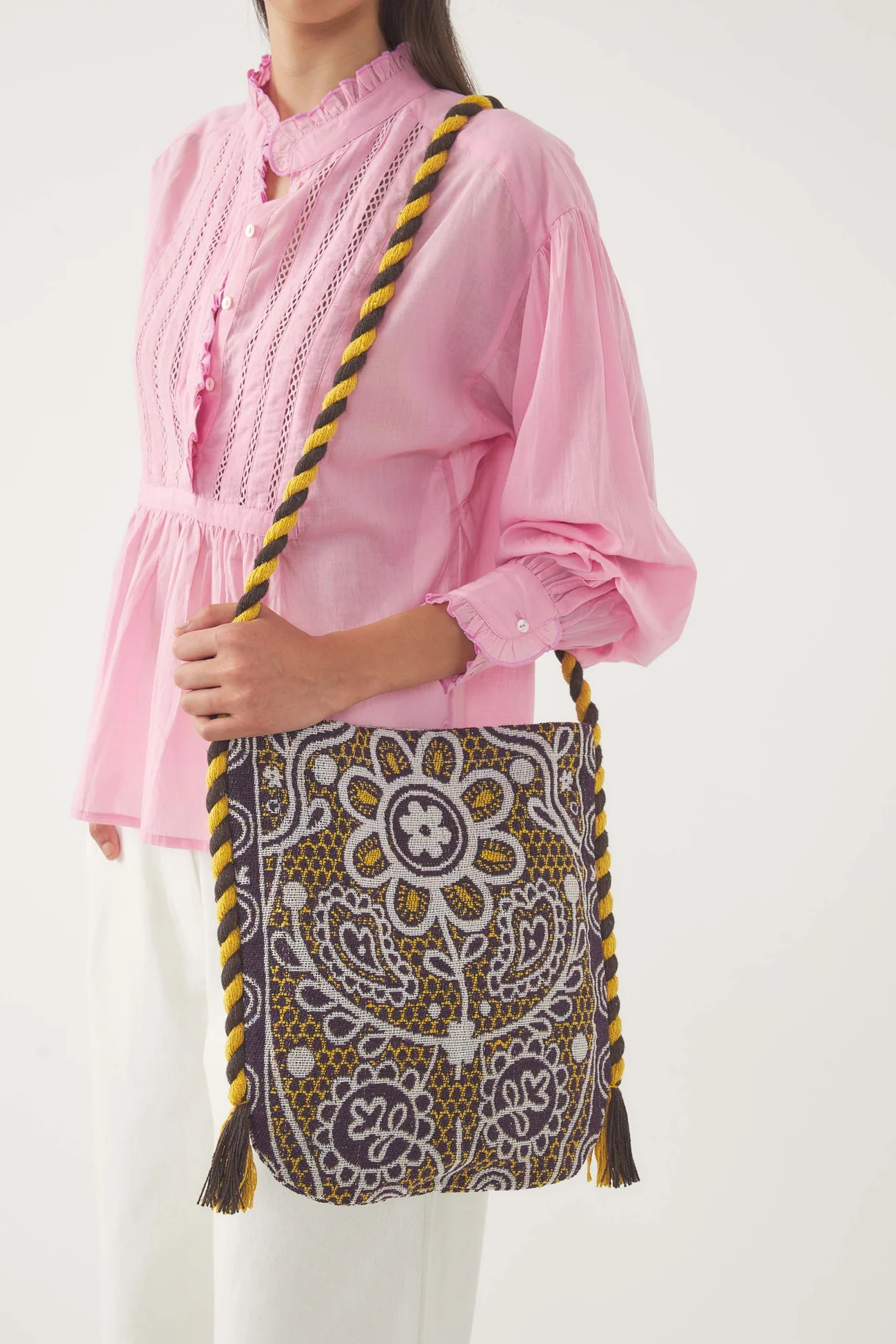 Bolso SAYO mostaza.