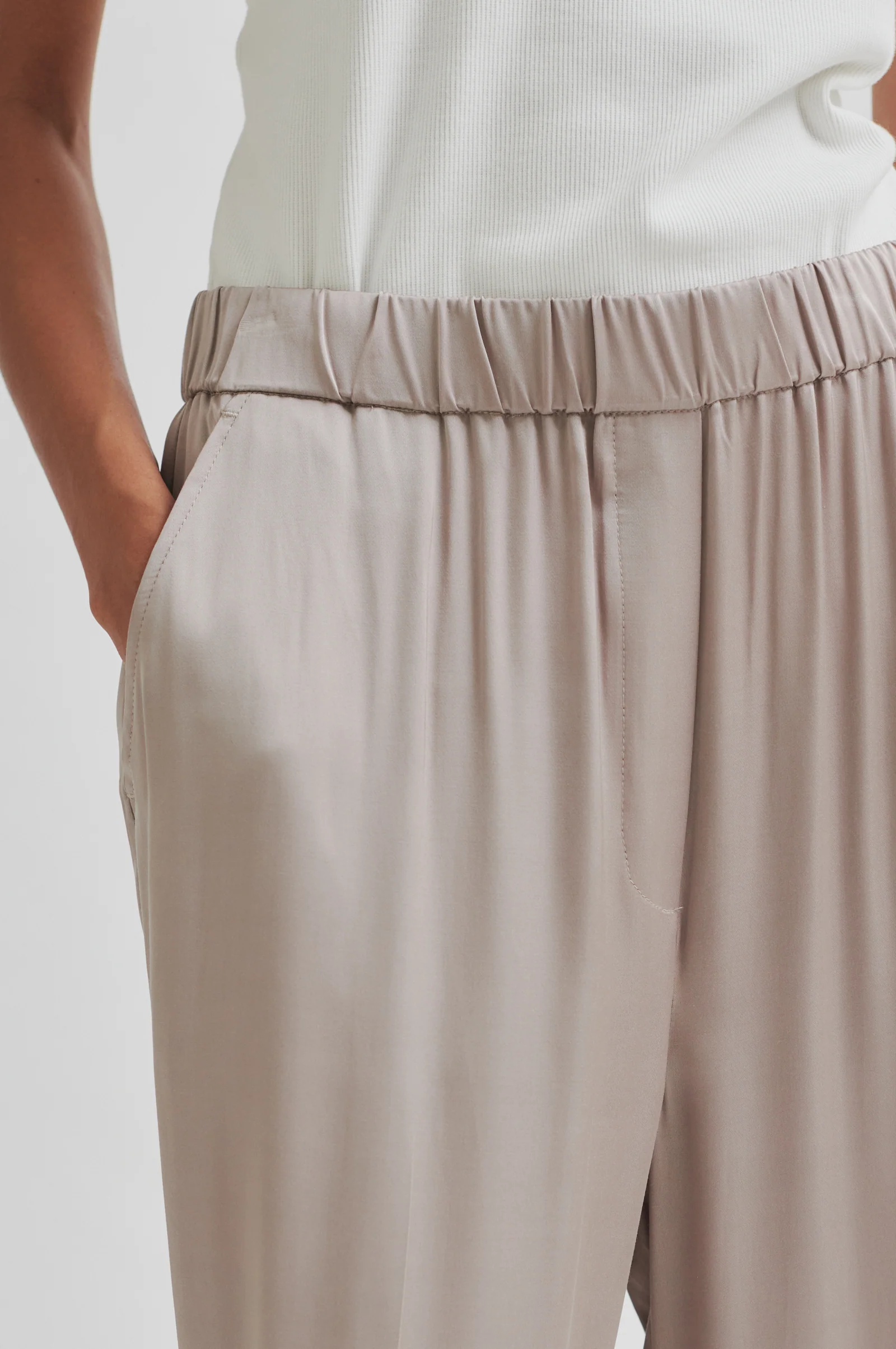 Pantalón LIVO beige.