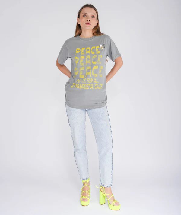 Camiseta PEACE.