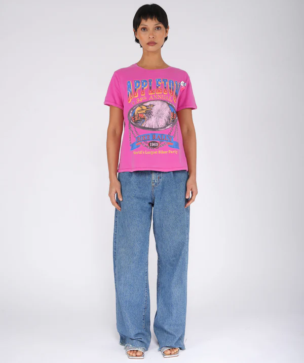 Camiseta APLLETON fúcsia.