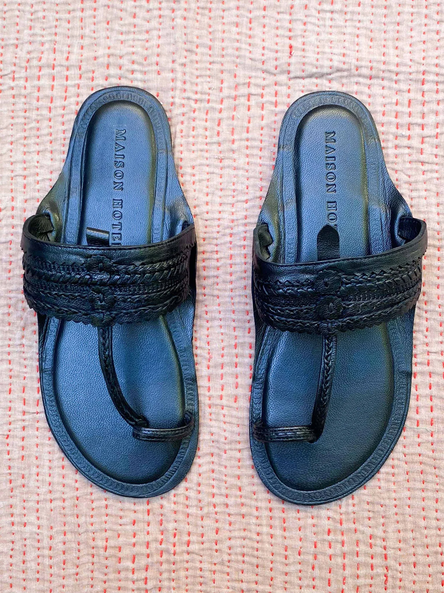 Sandalias KRISHNA negra.