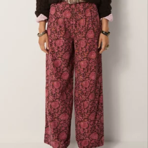 Pantalón JIMMY micropana flores rosas Maison Hotel.