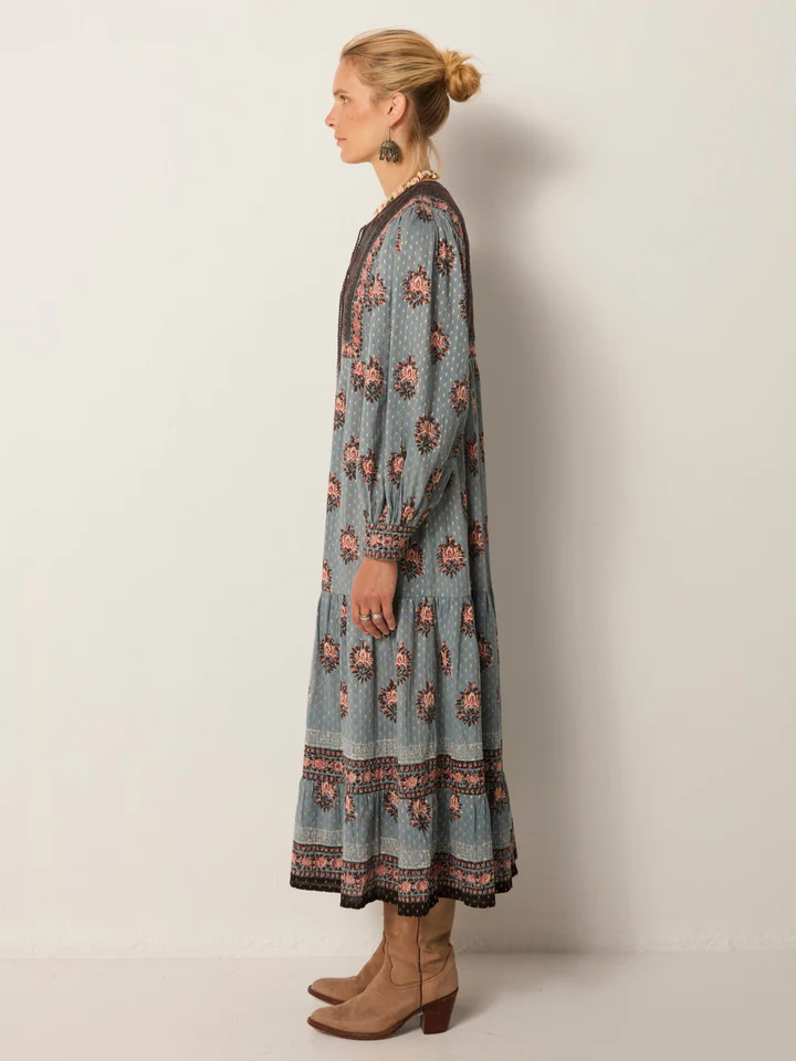 Vestido ALLEGRA azul flores Maison Hotel.