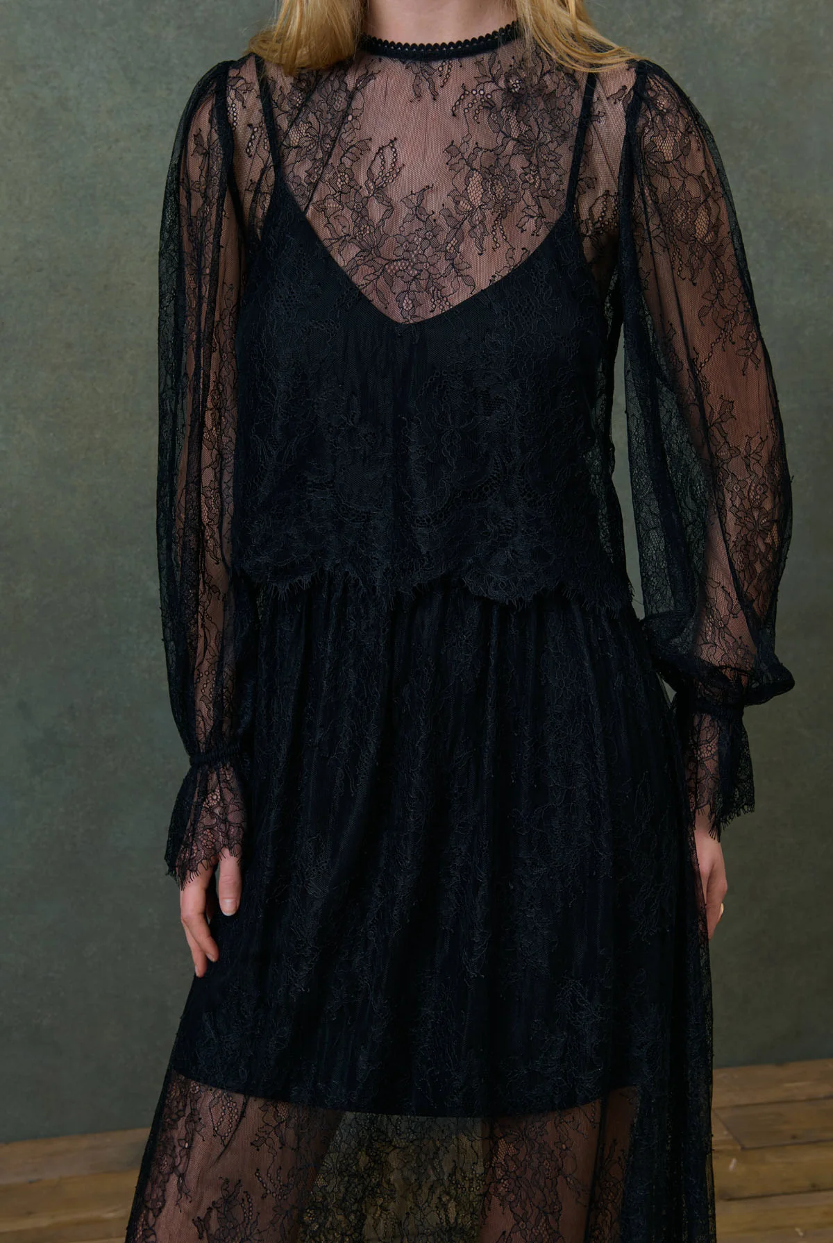 Falda PAOLITA negra Louise Misha.