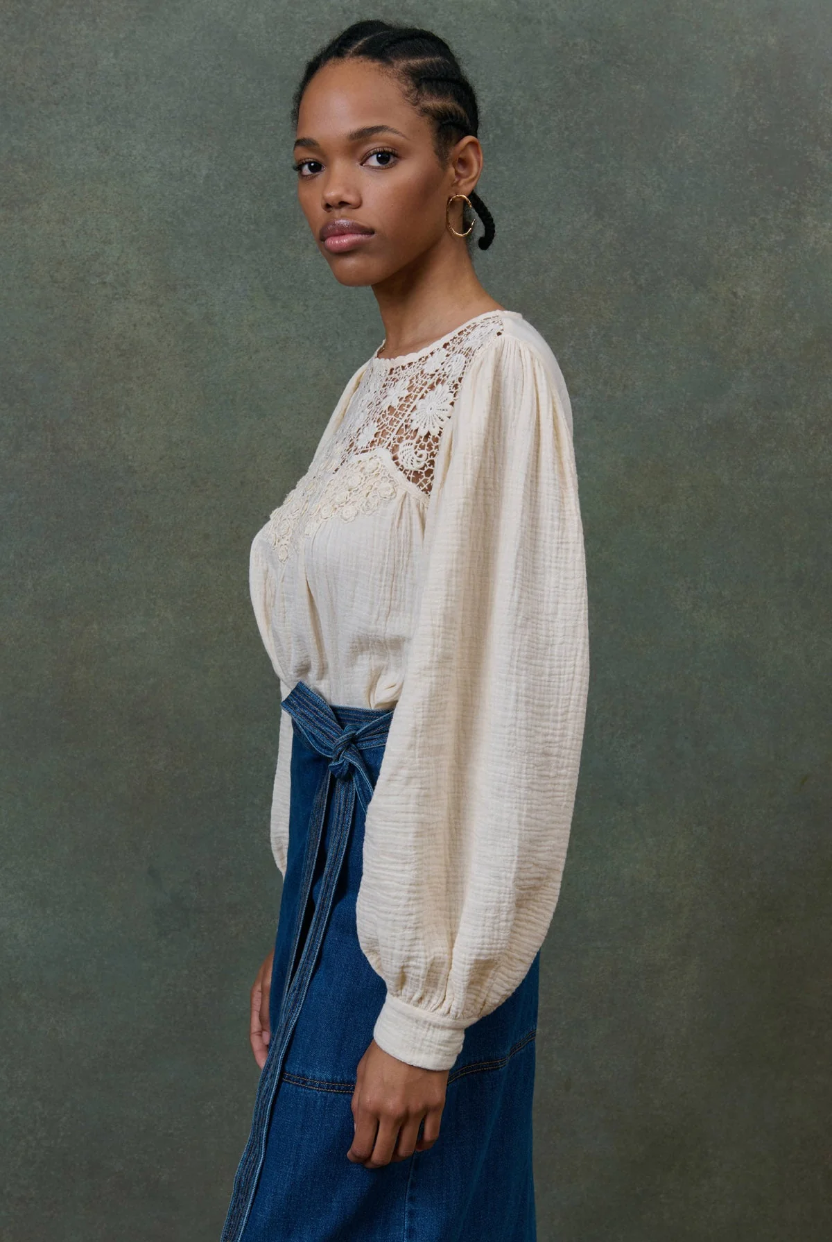 Blusa RIYA crema Louise Misha.