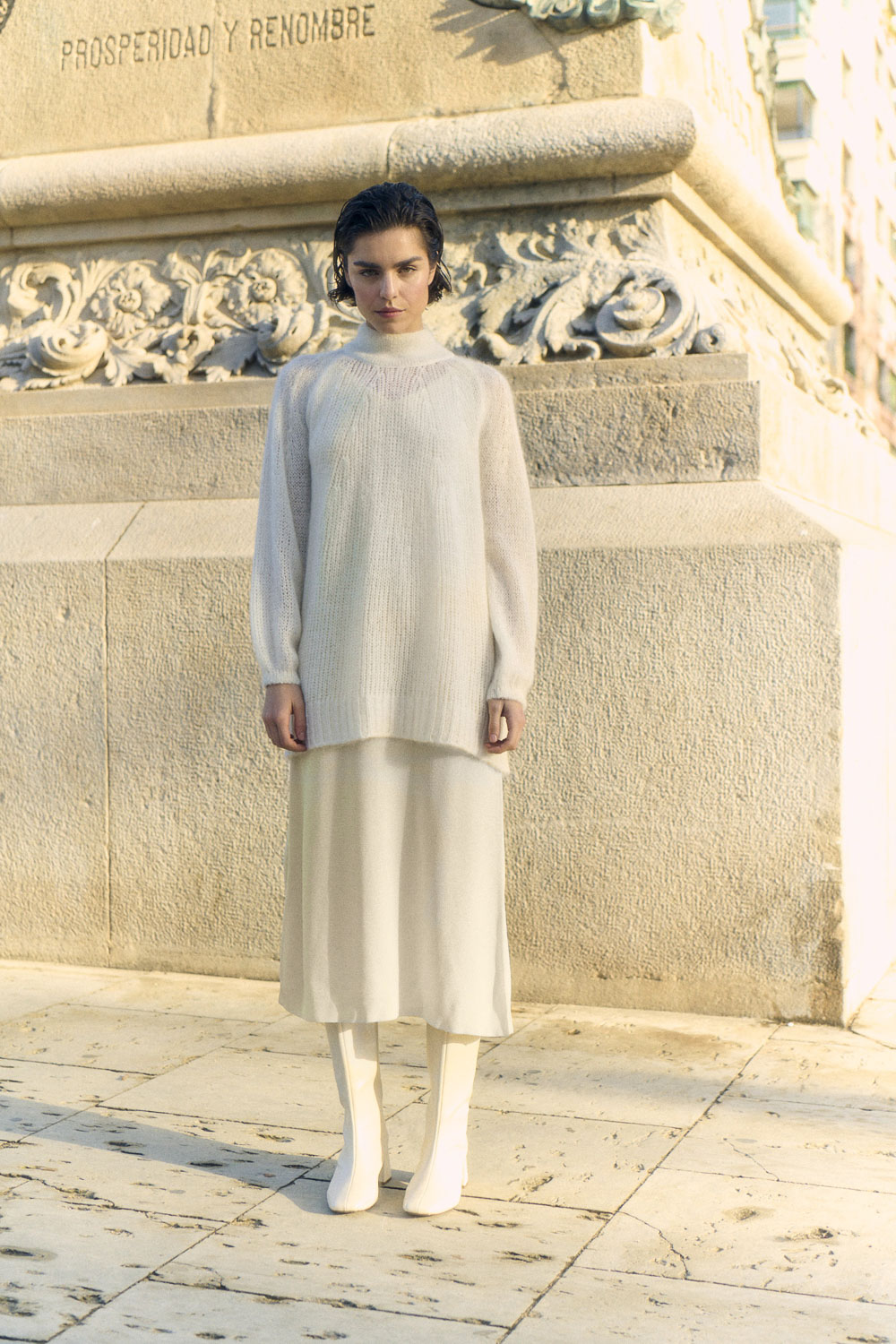 Vestido de punto de dos piezas crudo Sita Murt.