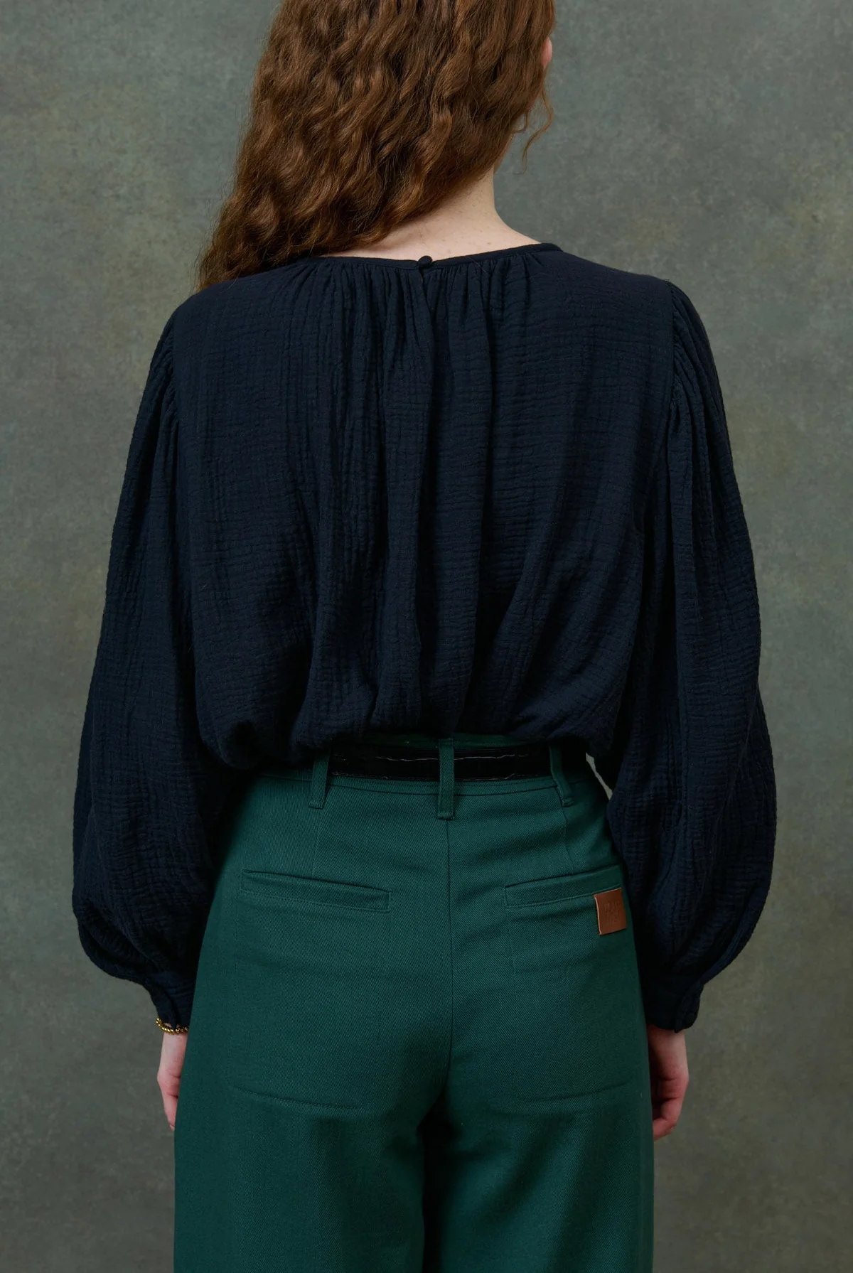 Blusa RIYA negra Louise Misha.