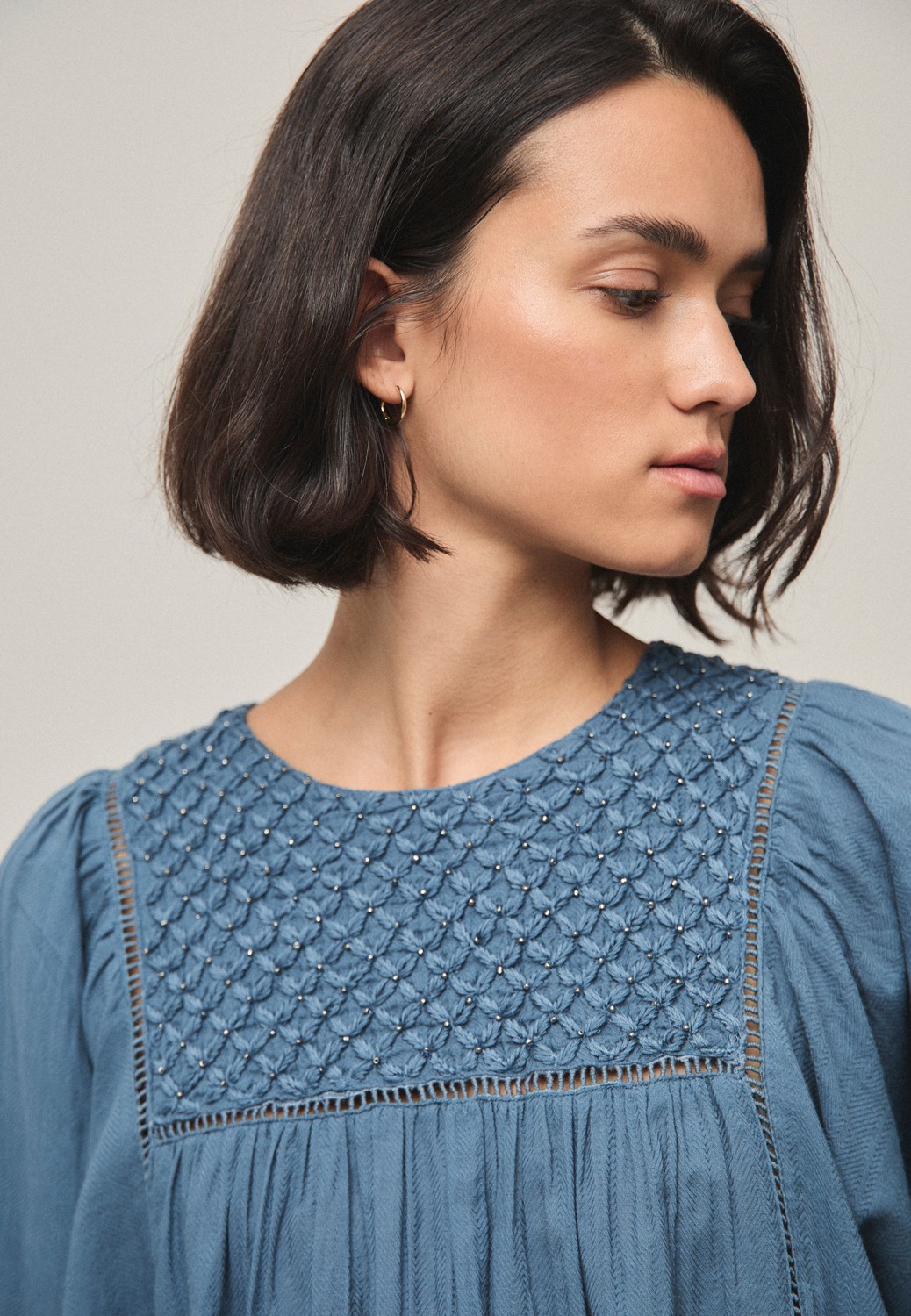 Blusa PECHERA BORADOS  azul MI&CO.
