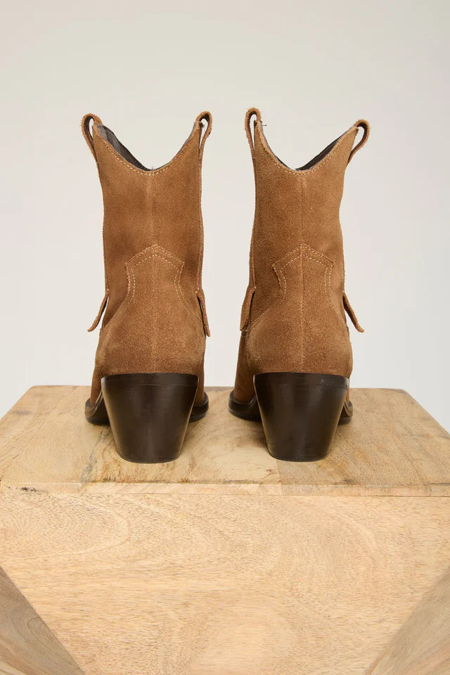 Bota NANCE M.K.T.