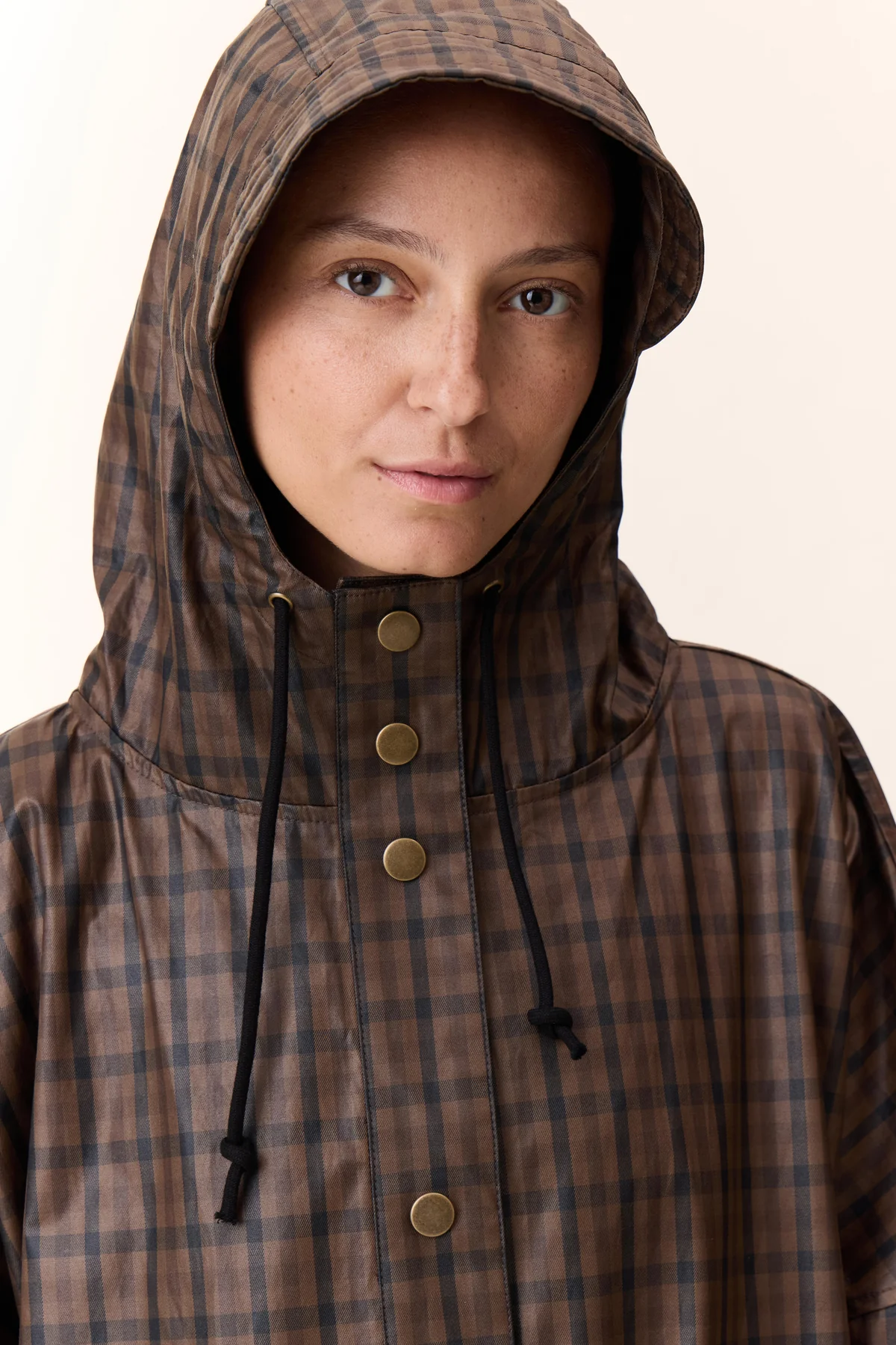 Poncho VANNAH CHECK marrón.