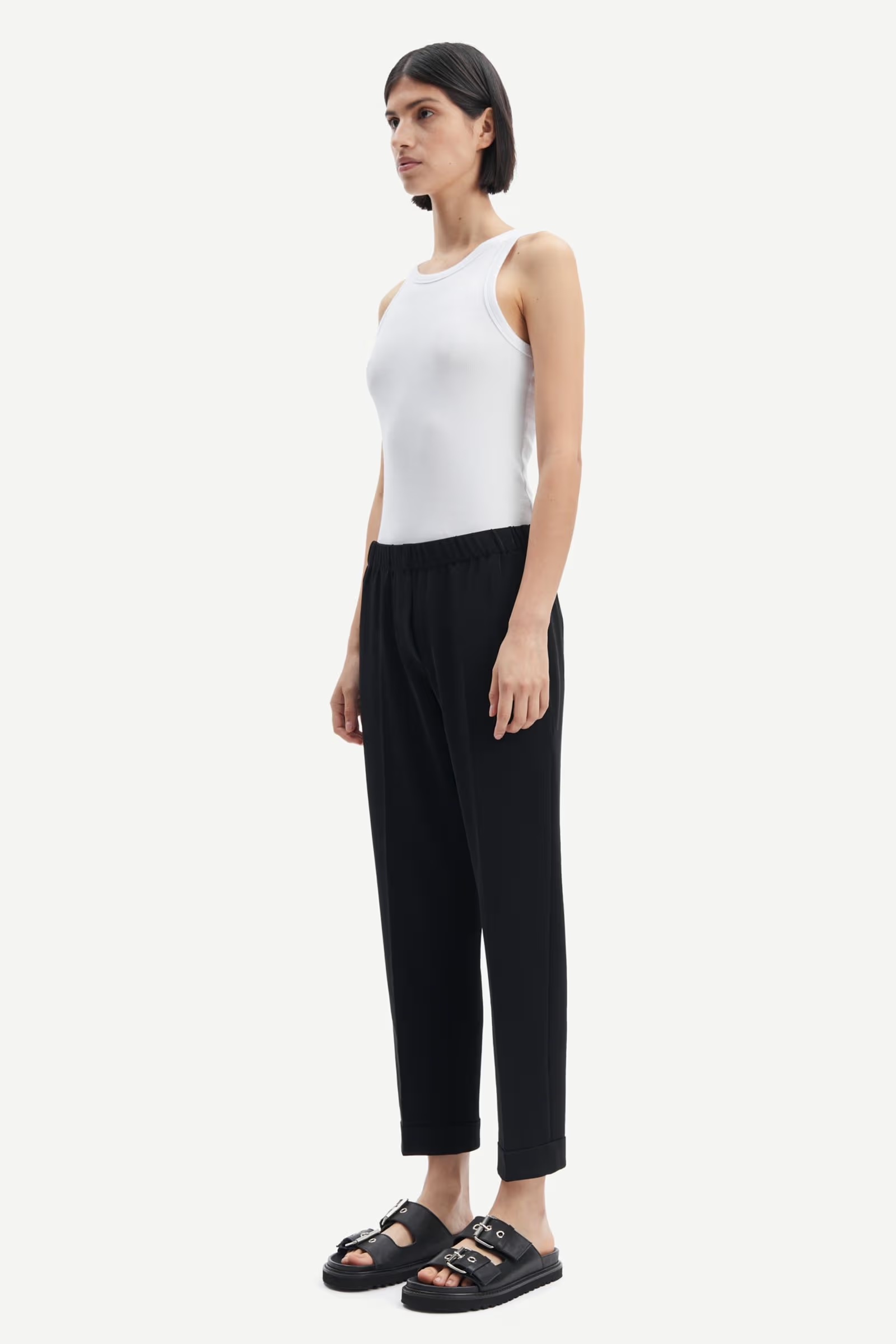 Pantalón HOYS negro Samsoe.