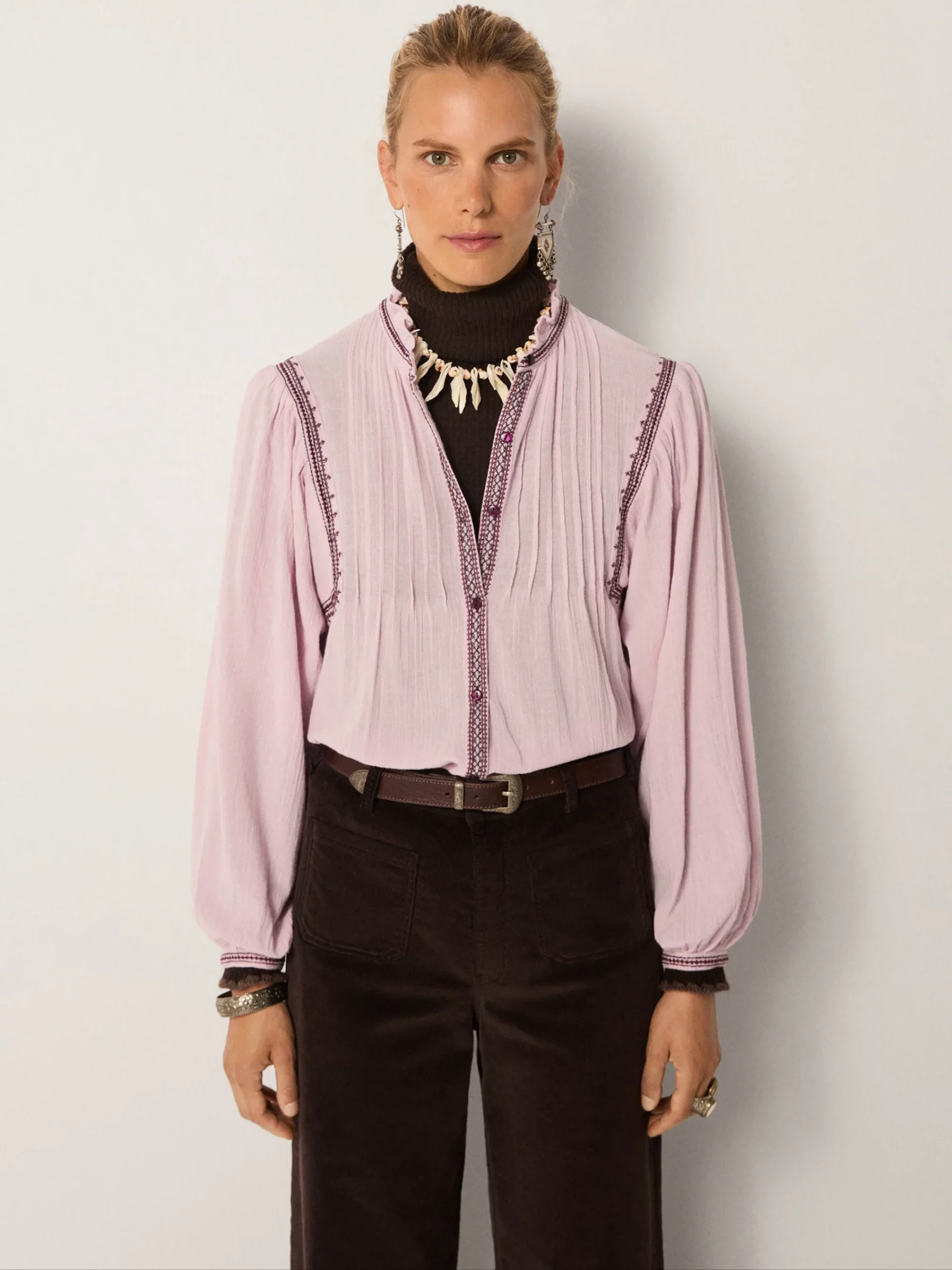 Blusa LAVENDER lila Maison Hotel.