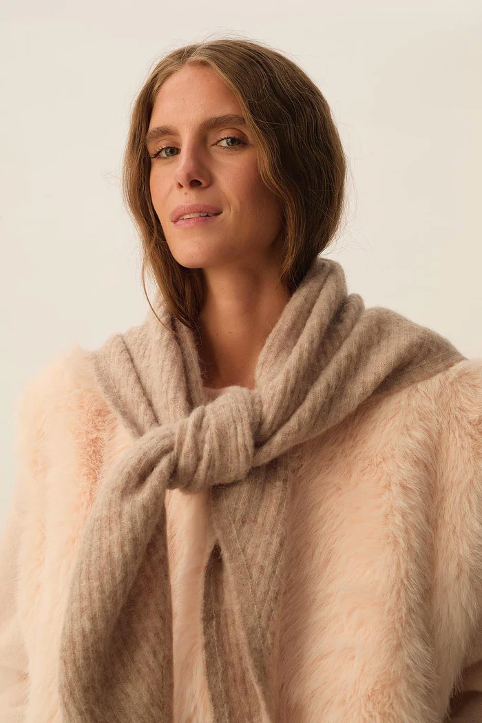 Bufanda AUBELLE camel.