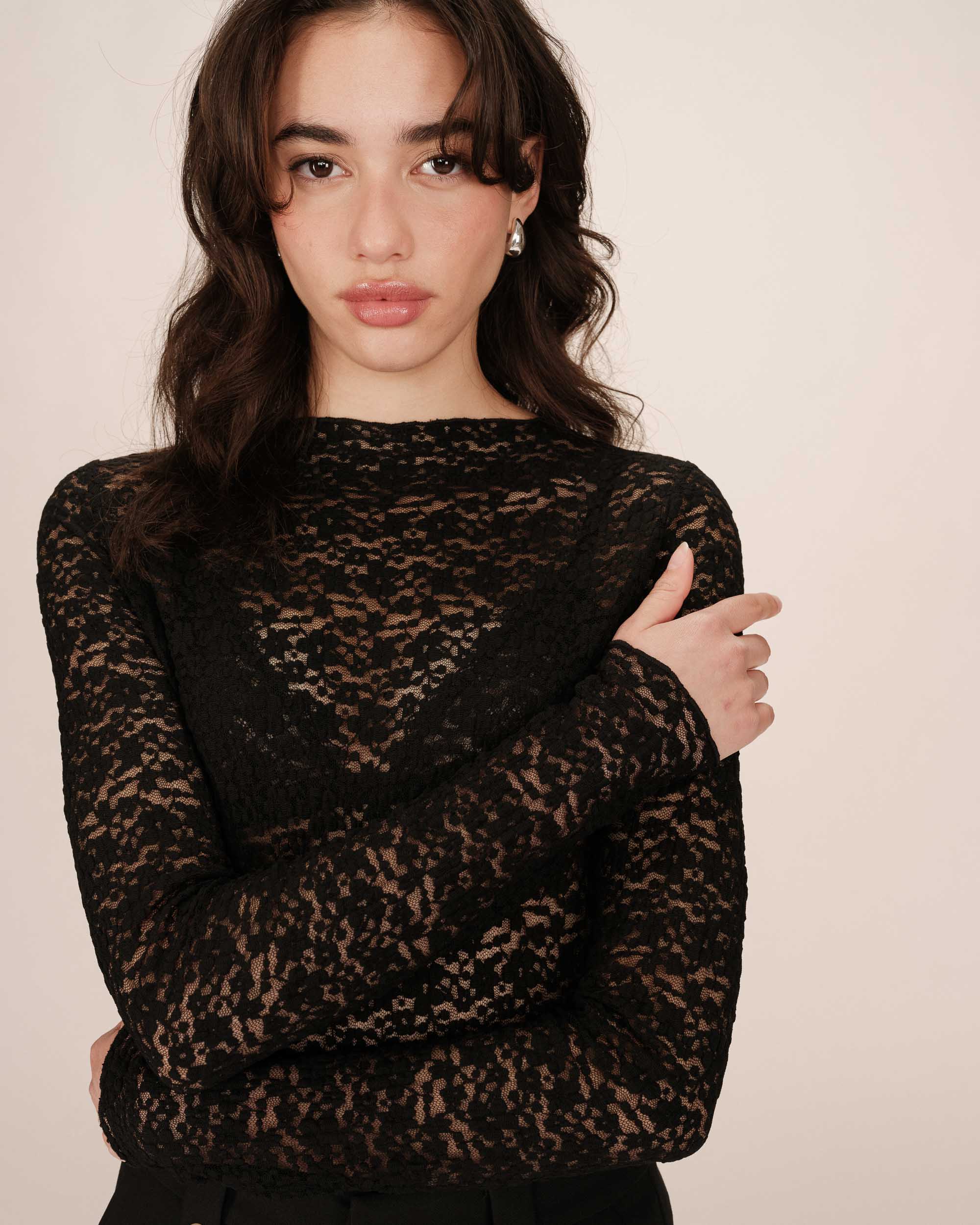Camiseta SHADY negro Grace and Mila.