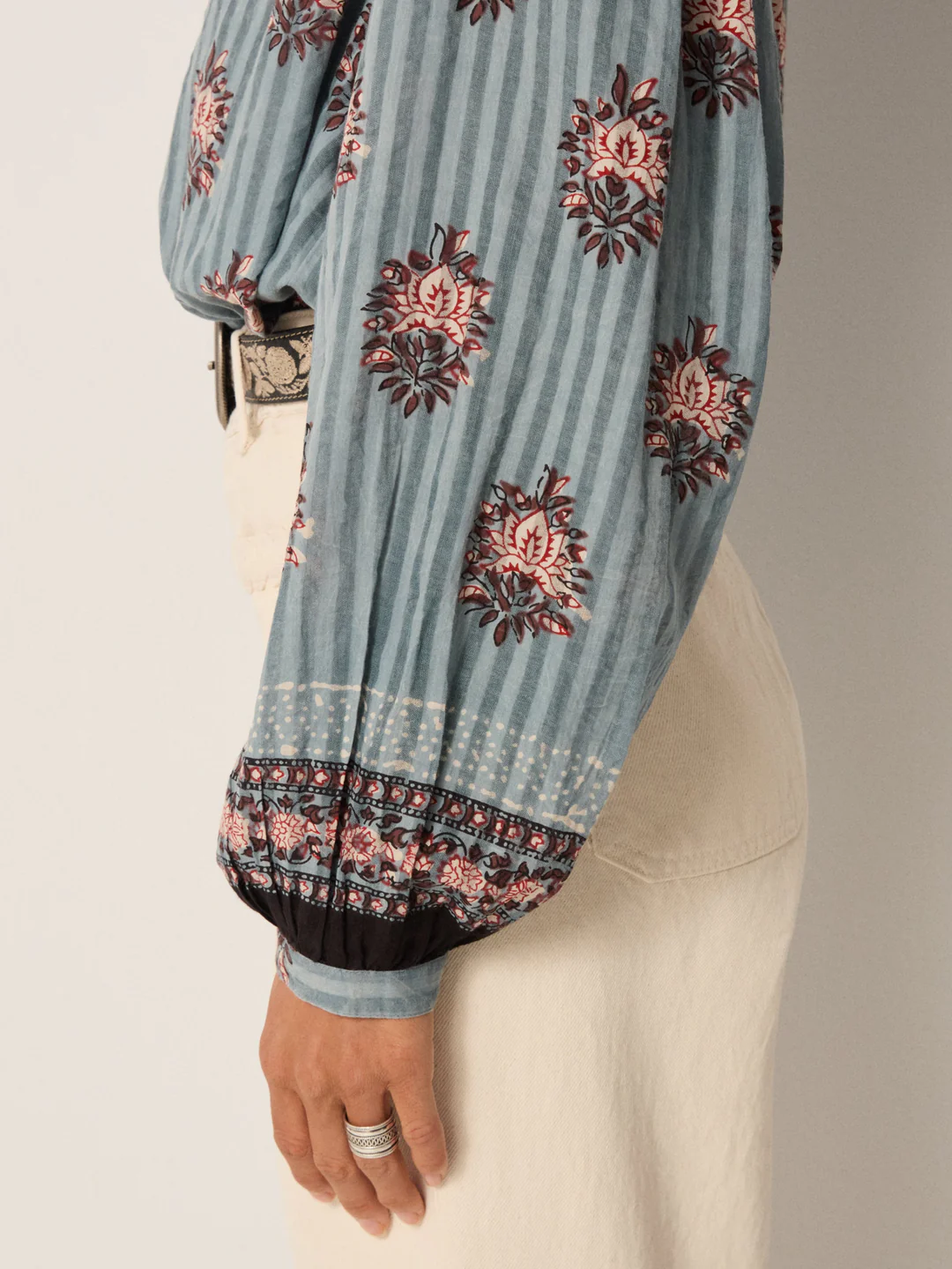 Blusa OMARA azul Maison Hotel.
