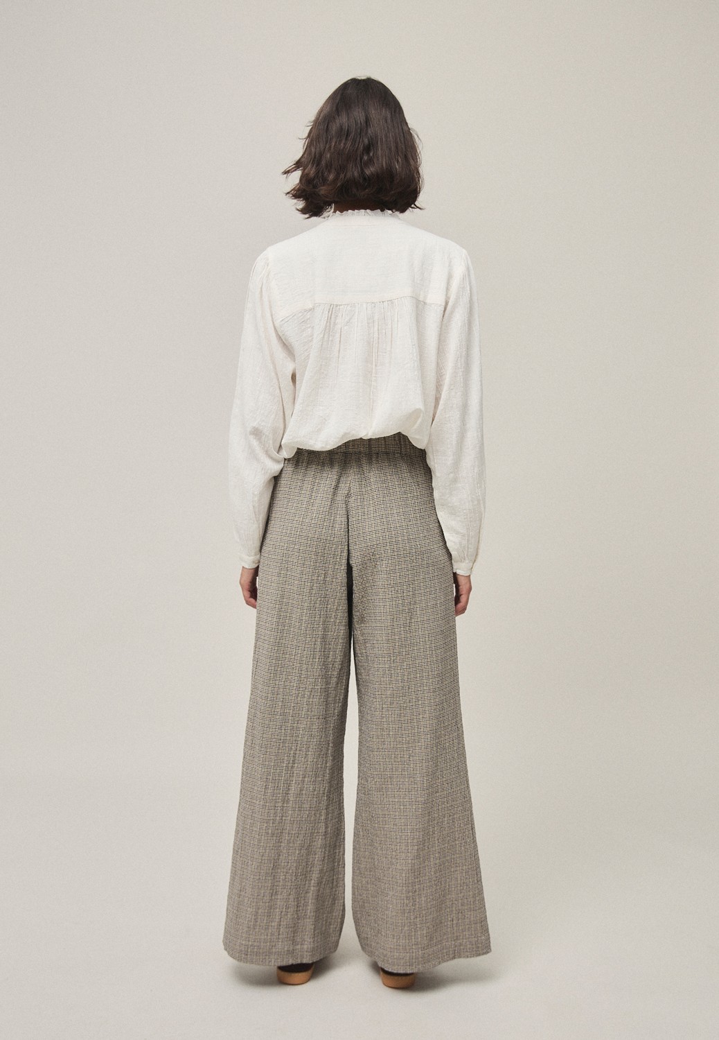 Pantalón ANCHO CUADRO tostado Mi& Co.