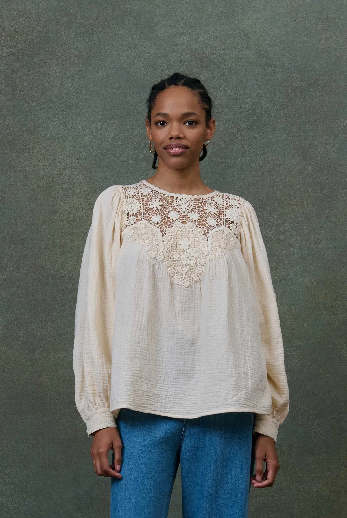 Blusa RIYA crema Louise Misha.