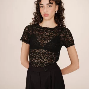 Camiseta SWIFT negra Grace and Mila.