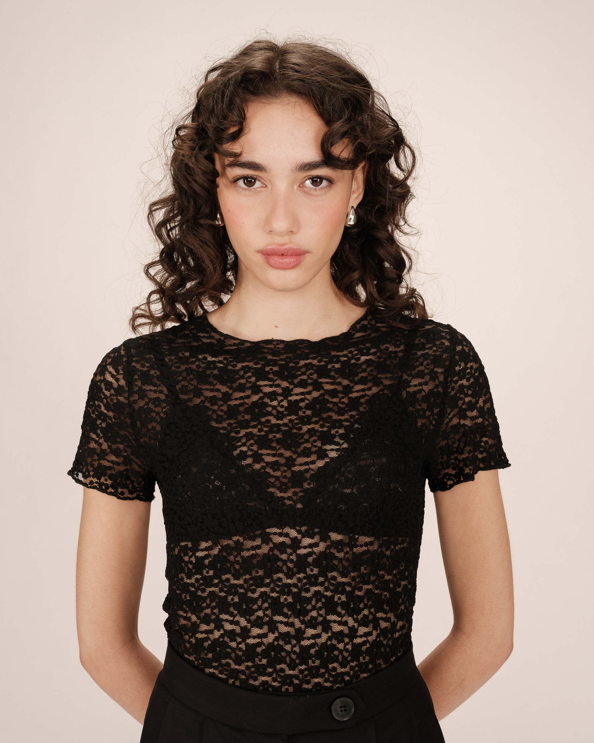 Camiseta SWIFT negra Grace and Mila.