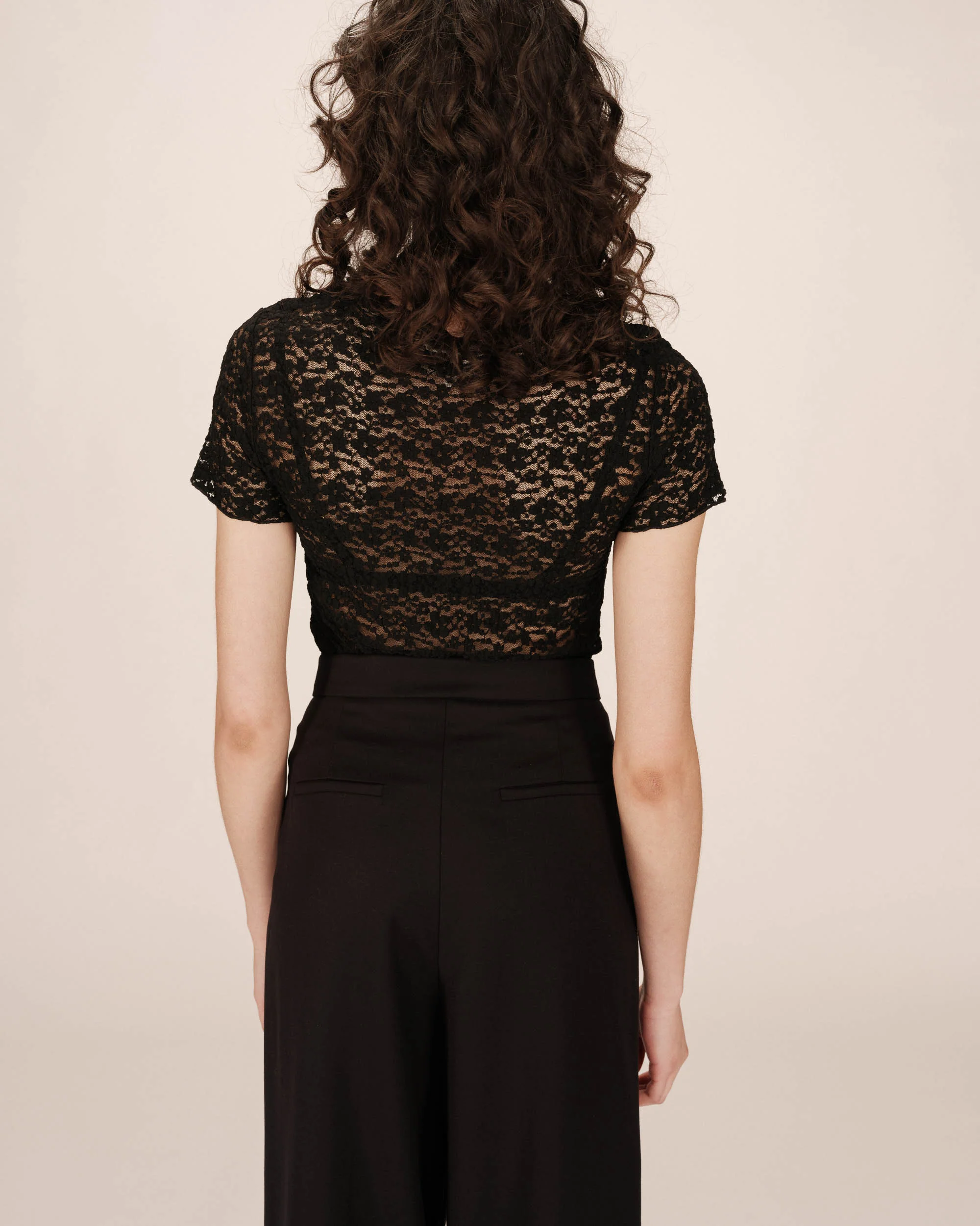 Camiseta SWIFT negra Grace and Mila.