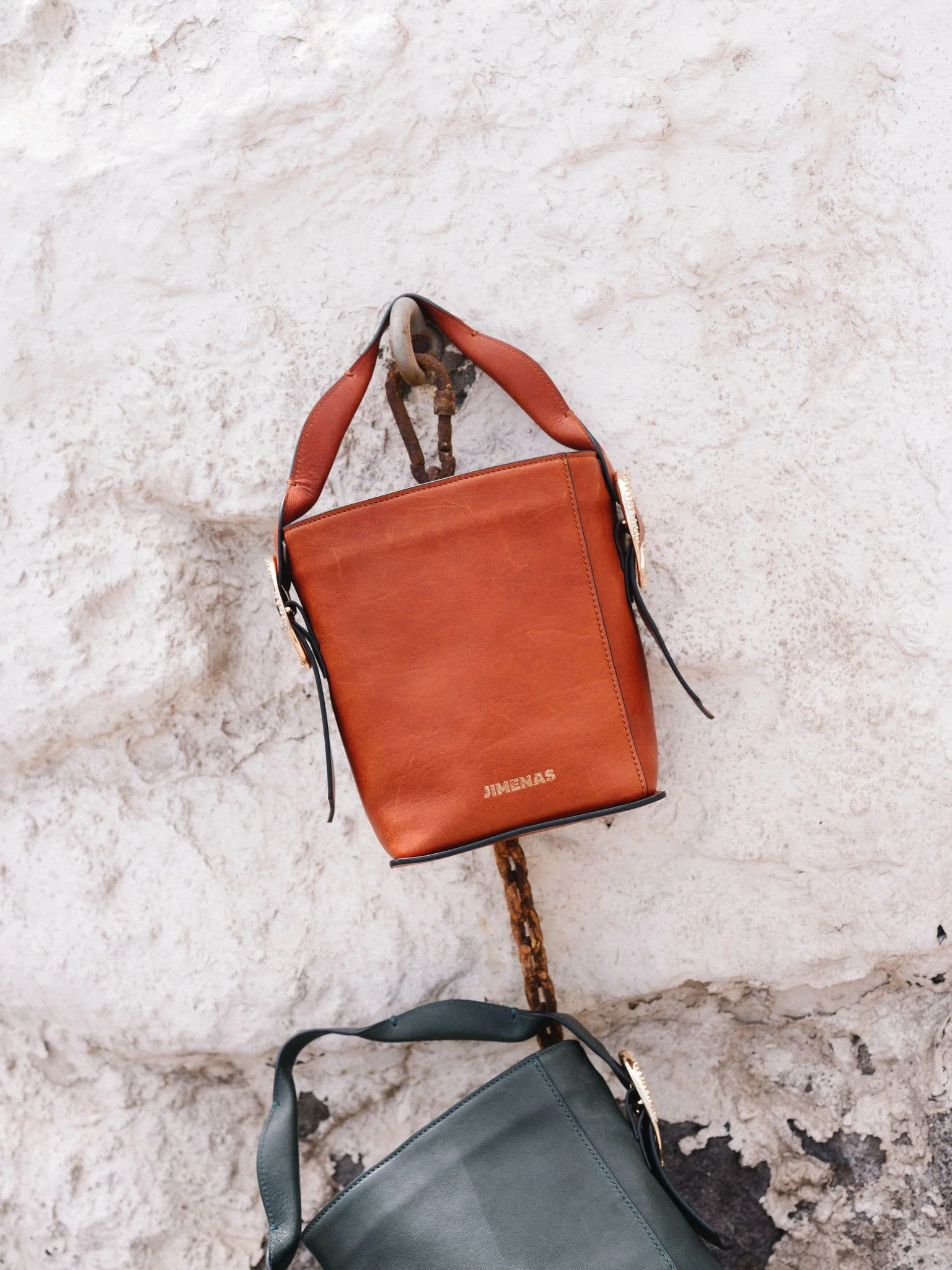 Bolso BUCKET teja Jimenas.