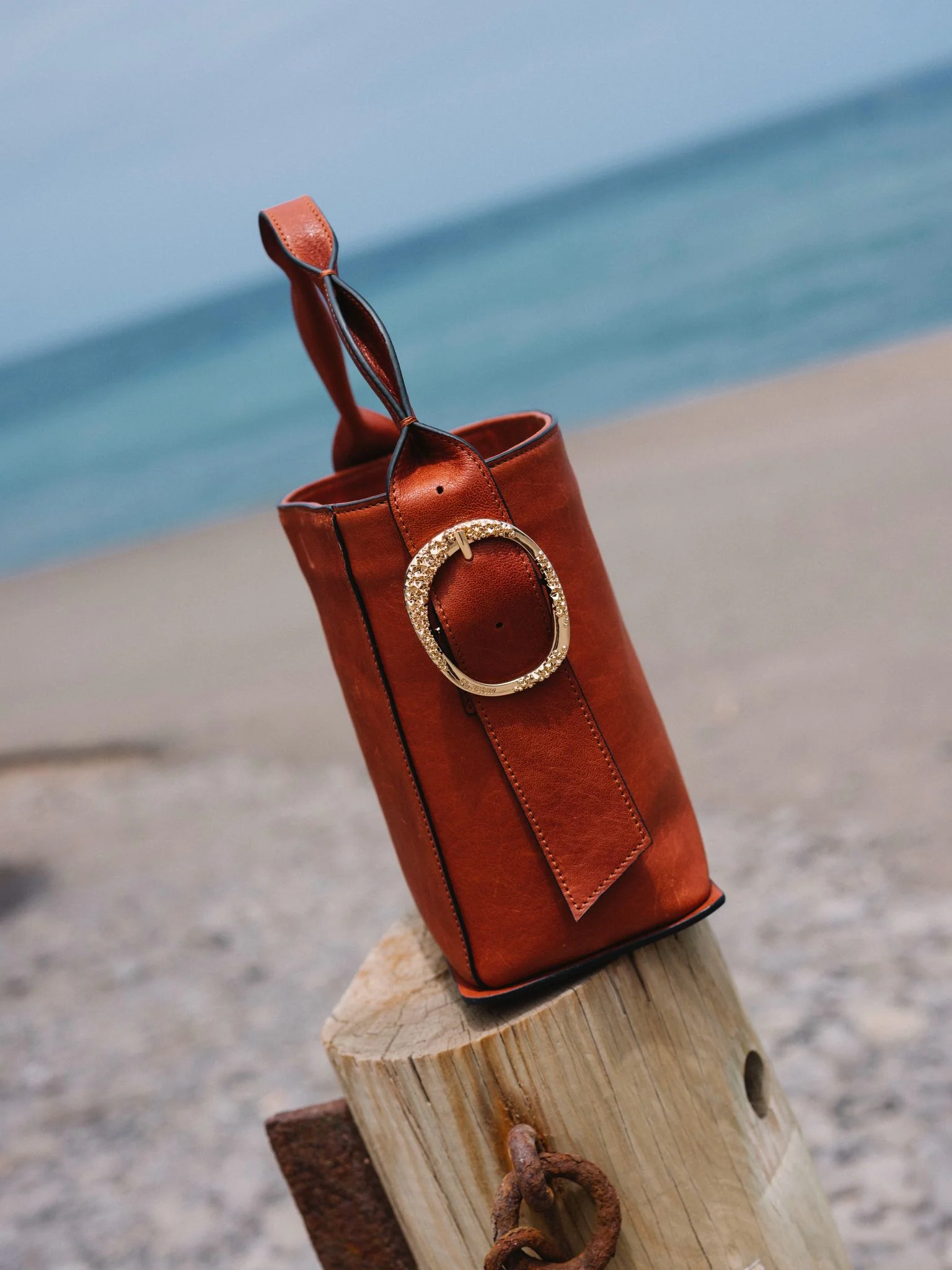 Bolso BUCKET teja Jimenas.