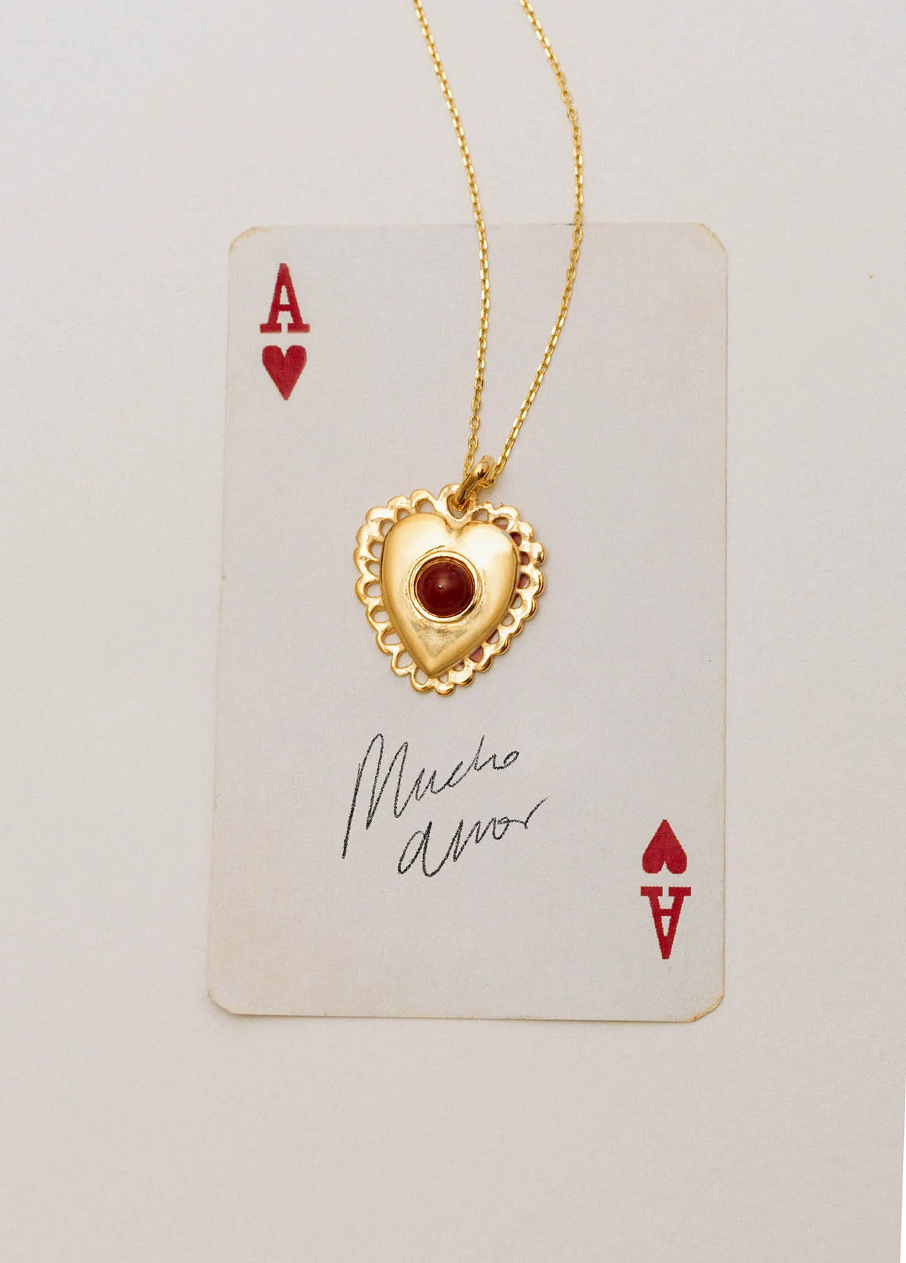 Collar CORAZÓN rojo Alhaja.