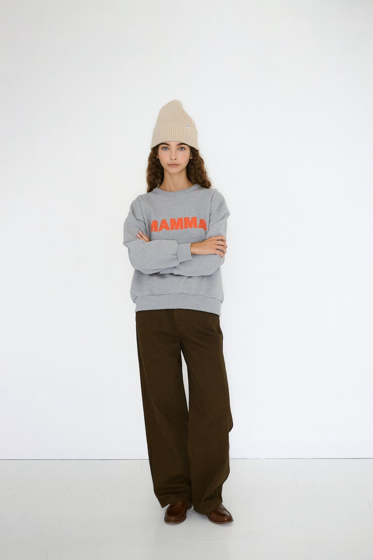 Gorro LEO crema The Tiny Big Sister.