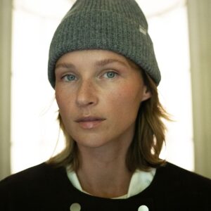 Gorro LEO gris The Tiny Big Sister.