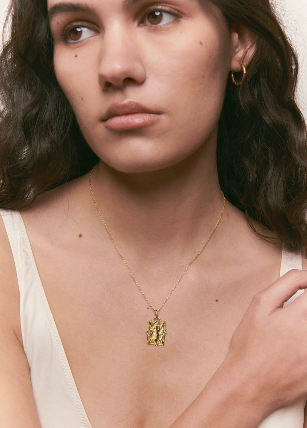 Collar VENUS dorado Alhaja.