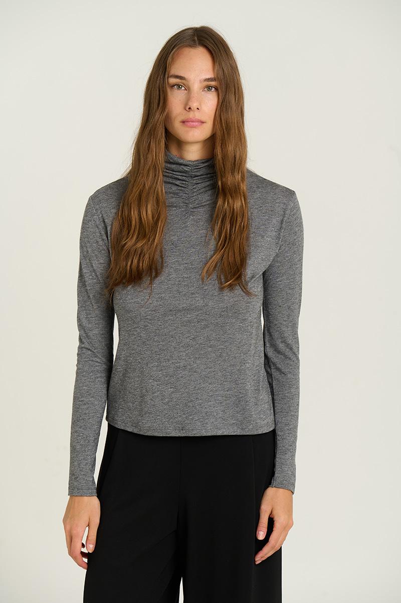 Camiseta CUELLO ALTO gris Sita Murt.