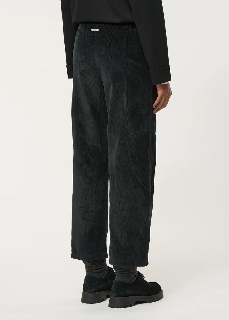 Pantalón KOMORI negro Humility.