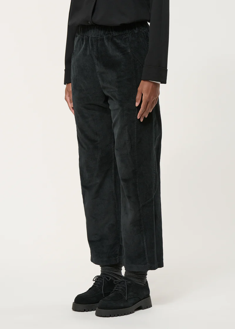 Pantalón KOMORI negro Humility.