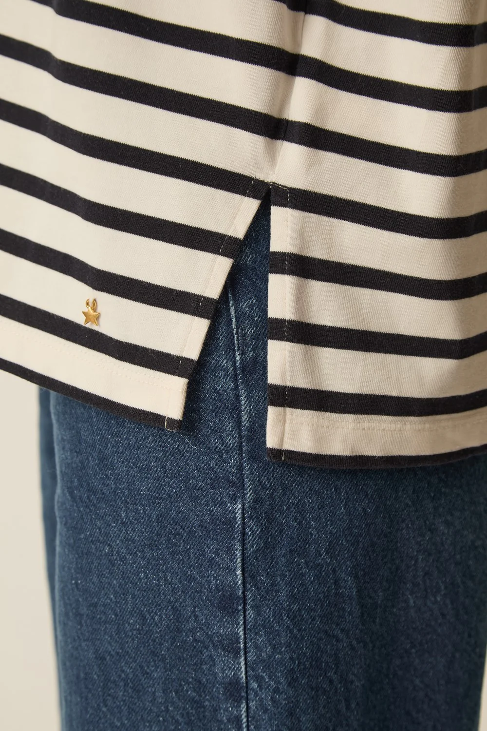 Camiseta FILLY rayas negras Des Petits Hauts.