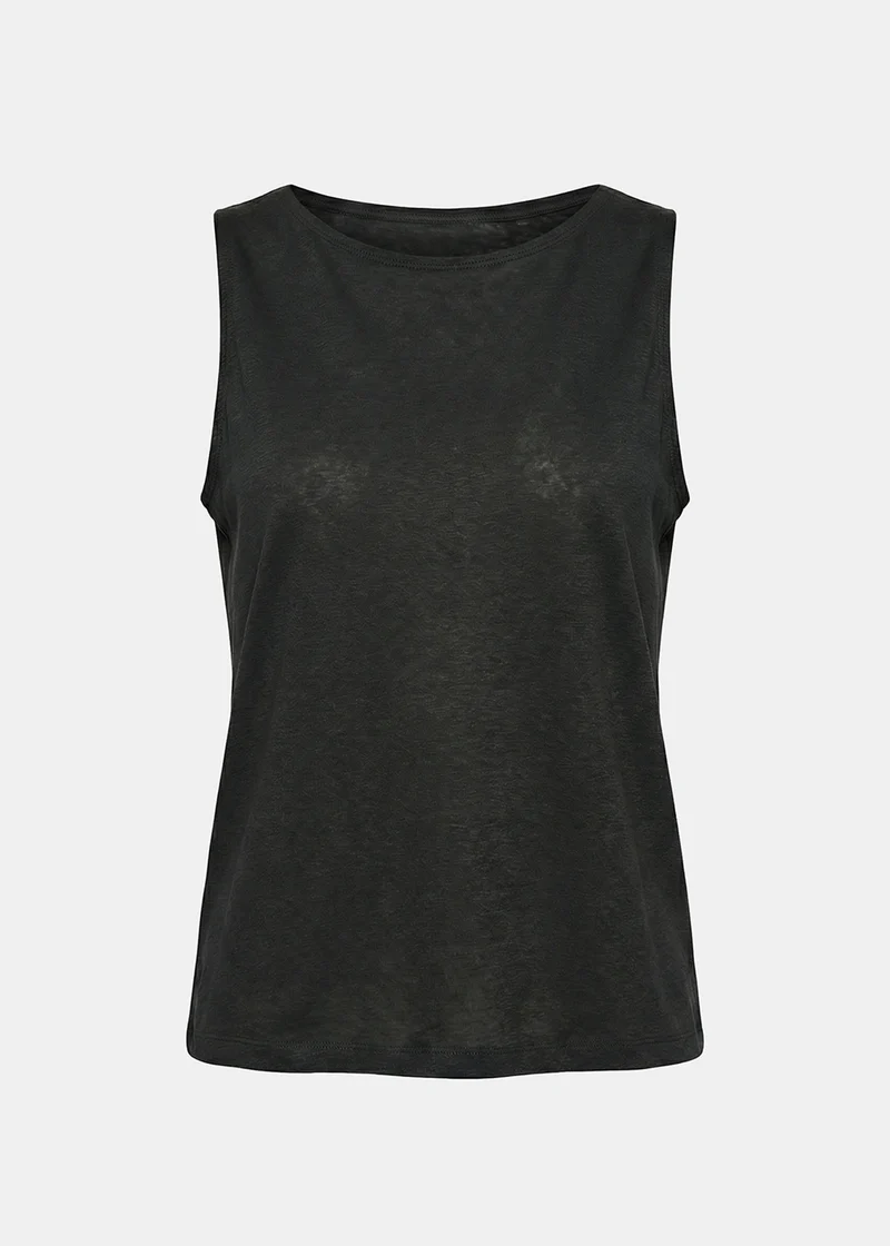 Camiseta JANICO negra Humility.