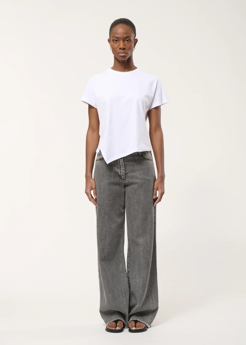 Camiseta LOGANI blanca Humility.