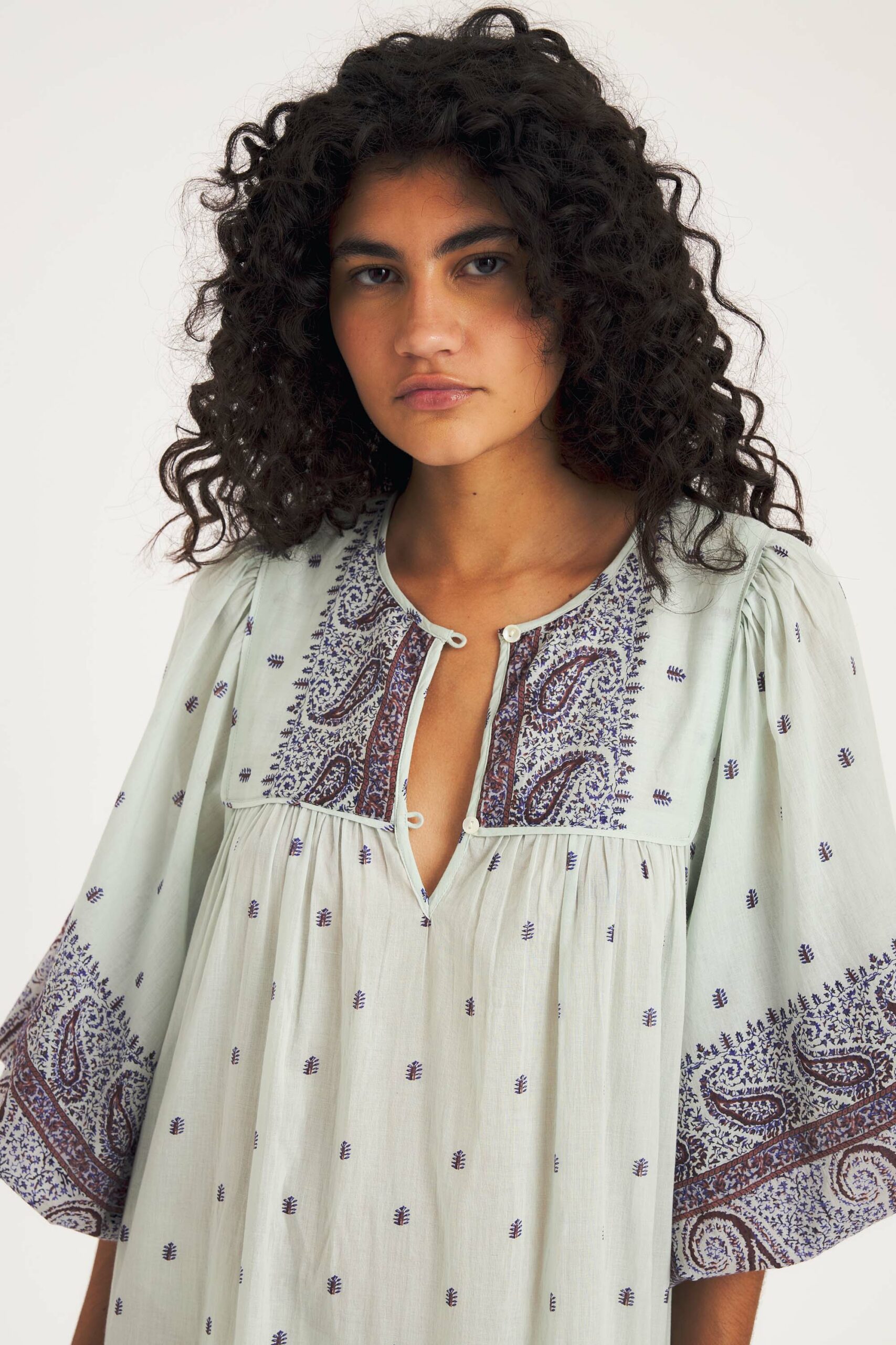 Vestido JHORI azul Antik Batik.