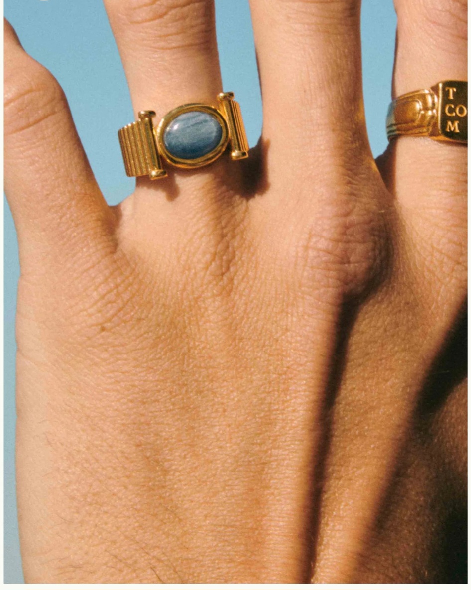 Anillo EGEO dorado Alhaja.