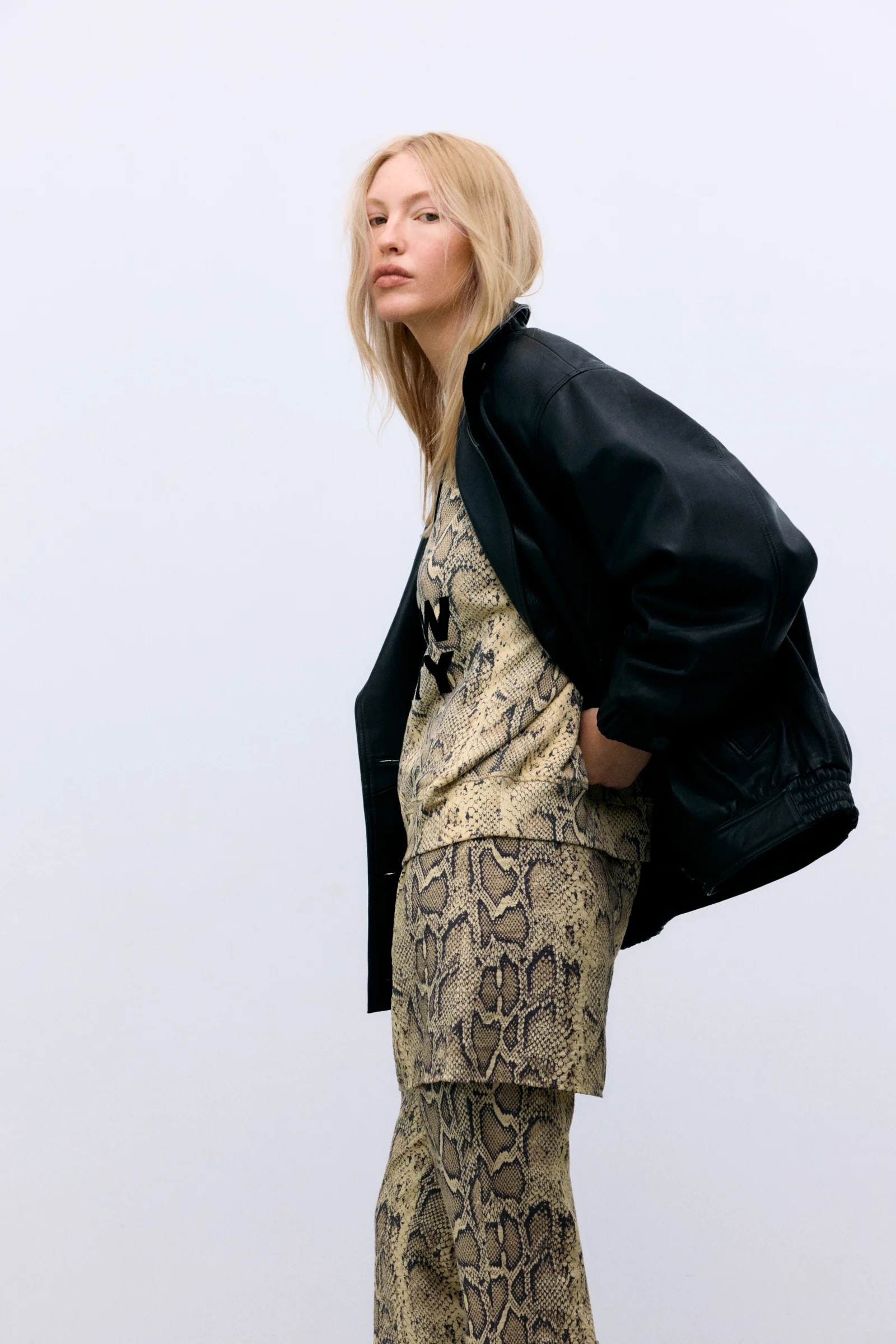 Sudadera TNS estampado serpiente The New Society.