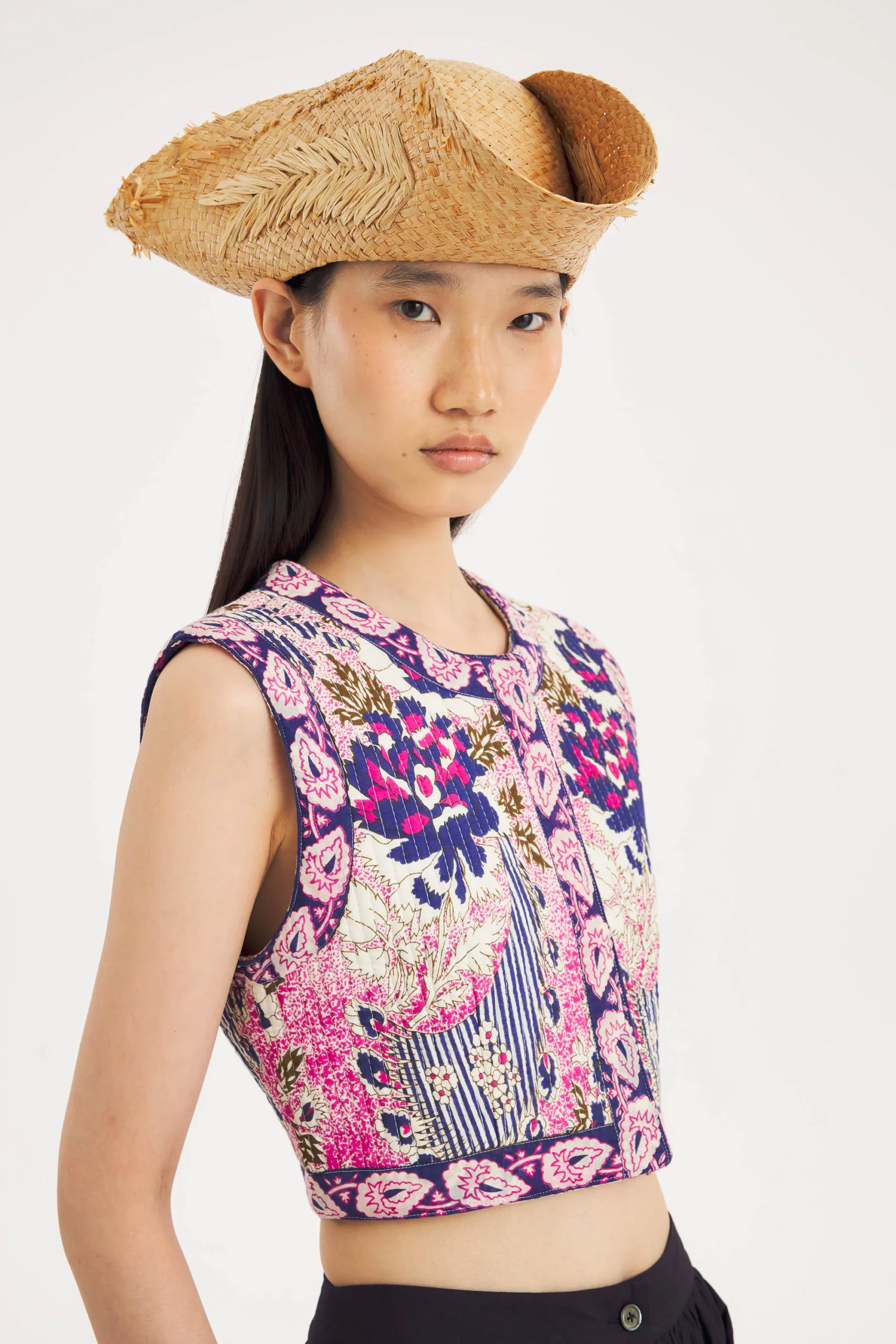 Chaleco AMIA estampado flores Antik Batik.