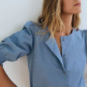 Blusa CLEO azul rayas Magnolya.