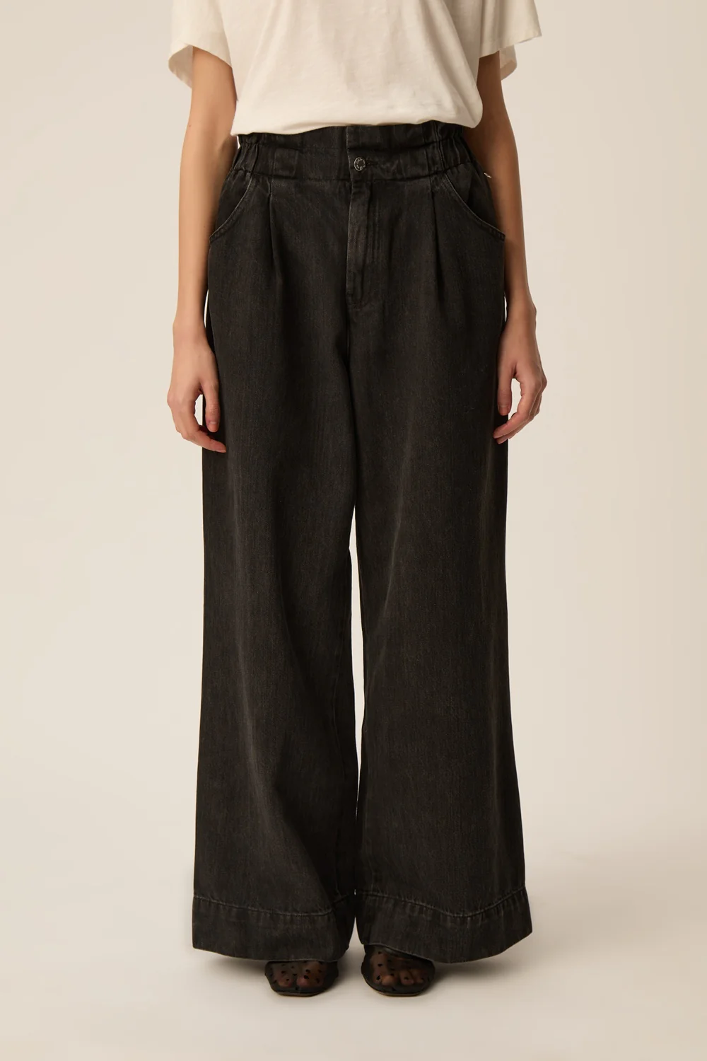 Vaquero LOU LOU gris Des Petits Hauts.