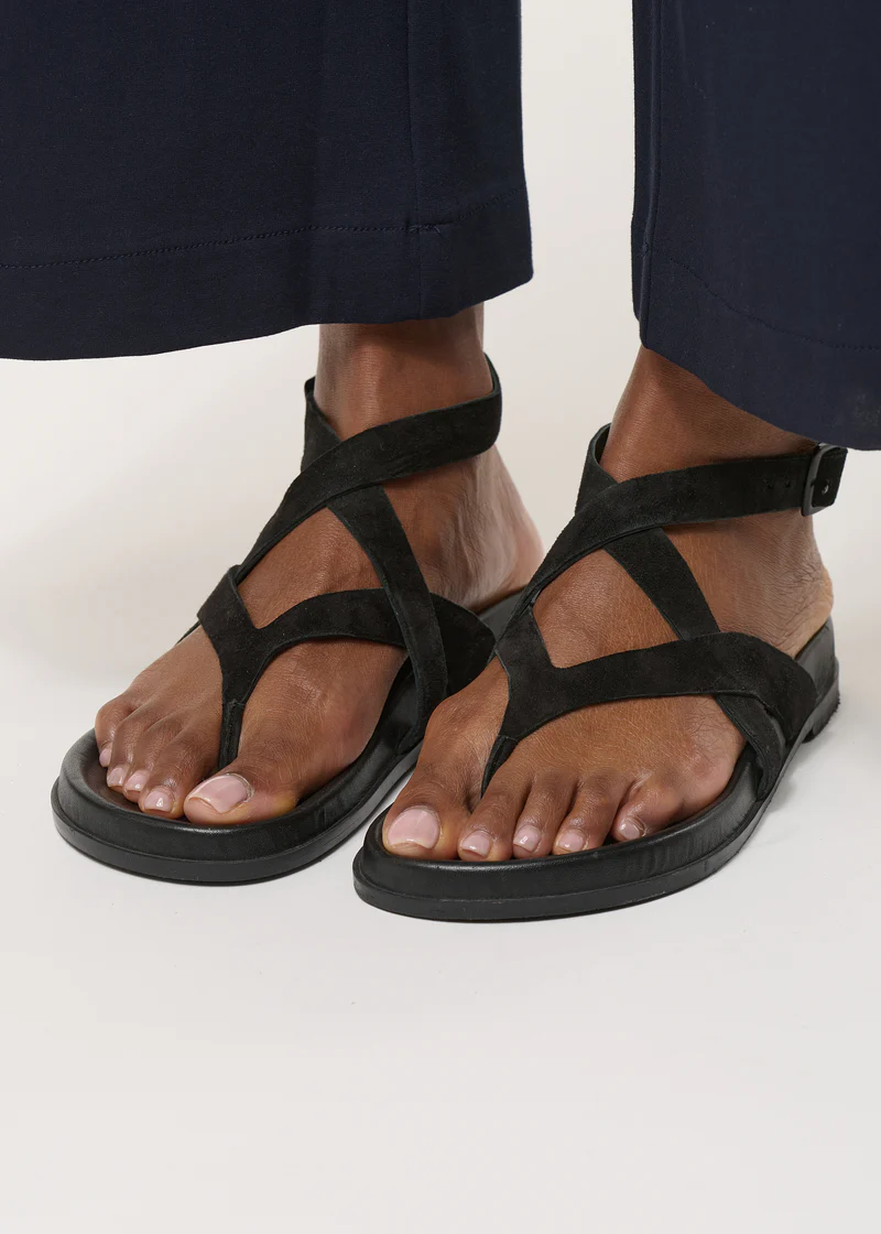 Sandalias LILITH negras Humility.